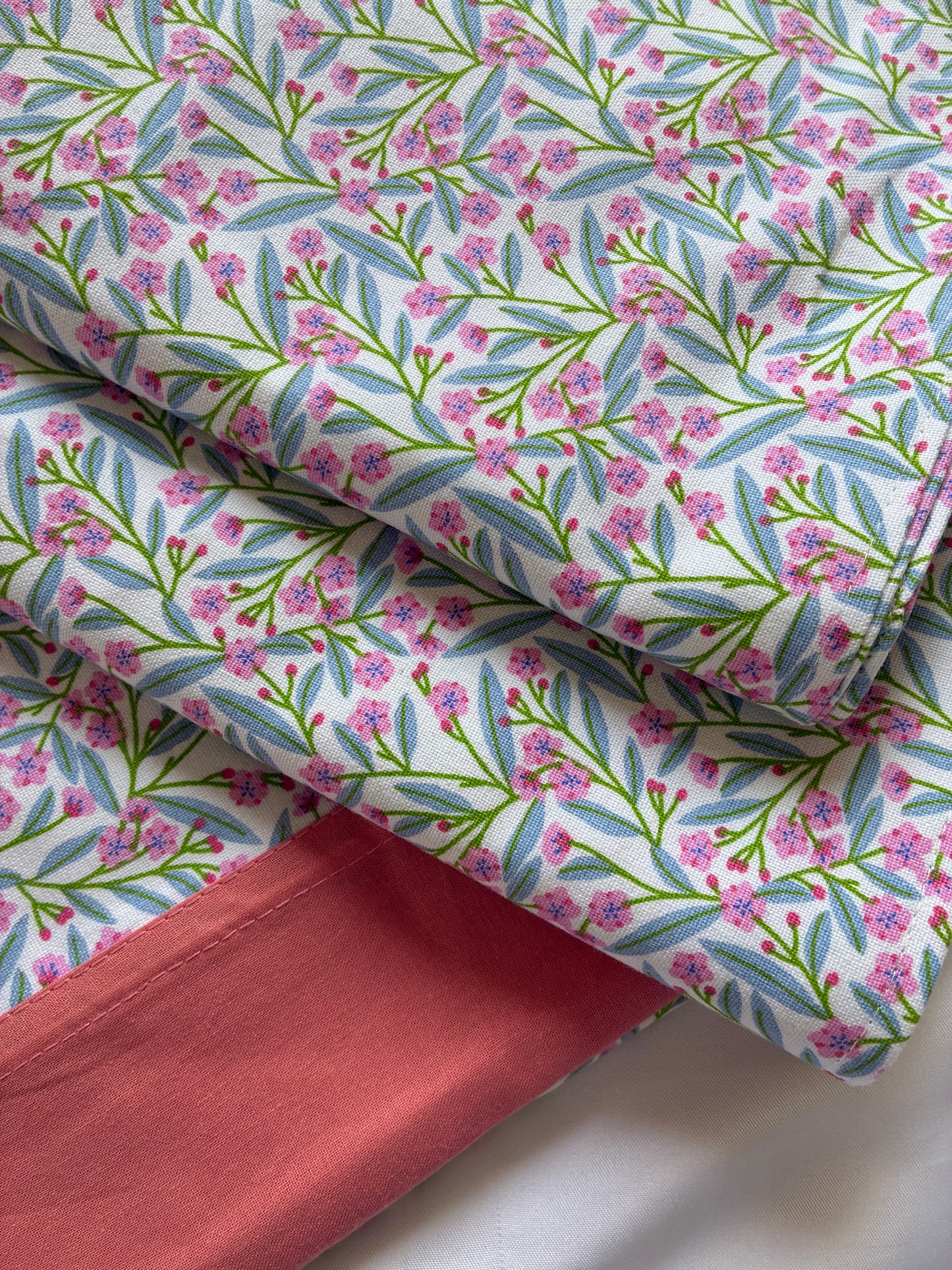 Queen bedspread 90x100 inches