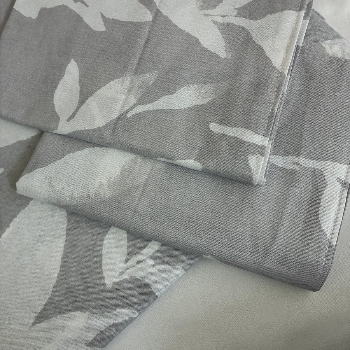 Grey Leaves Cotton Bedspread with 2 Pillow Covers 70 x 90 in