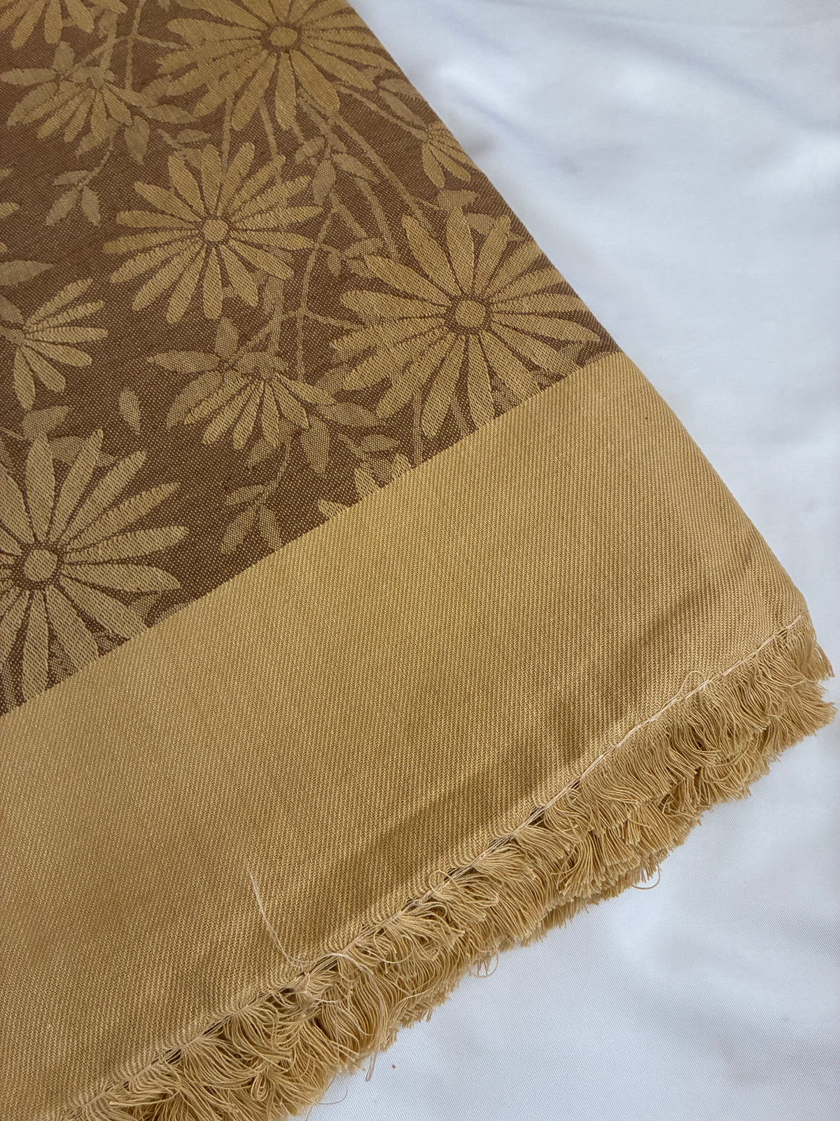 Golden Daisy Double Size Cotton Blanket