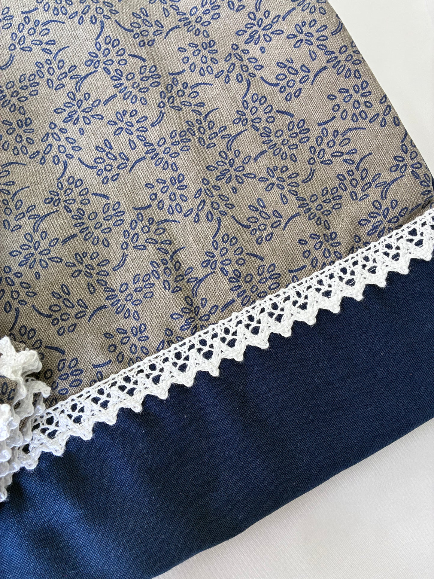 Brown & Navy Blue Lace Queen bedspread 90x100 inches