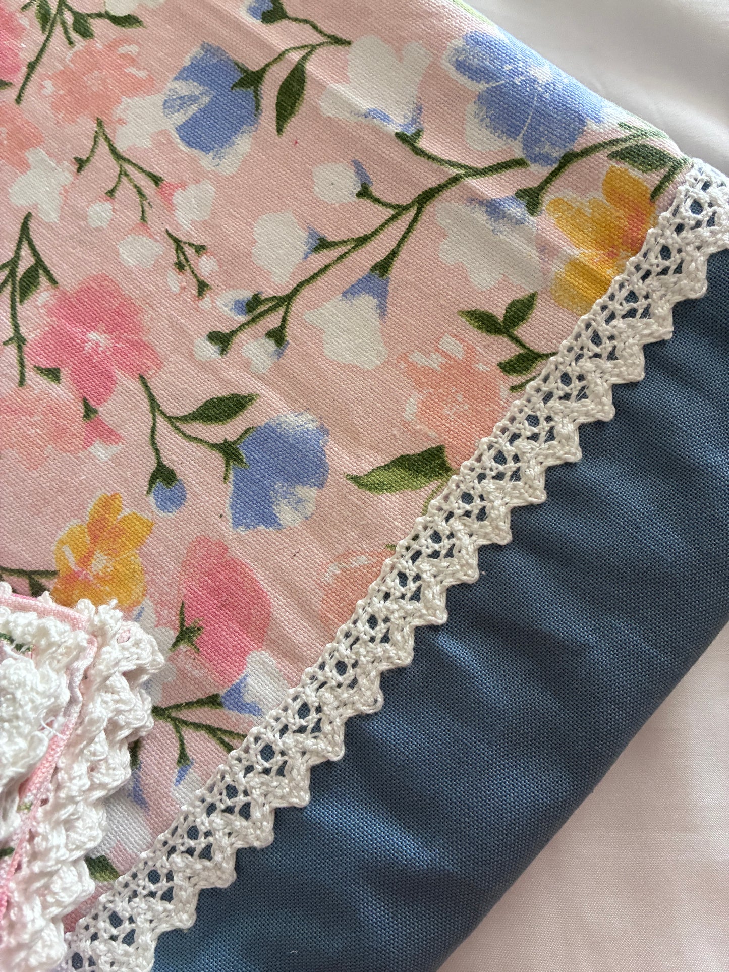 Lace Queen bedspread 90x100 inches