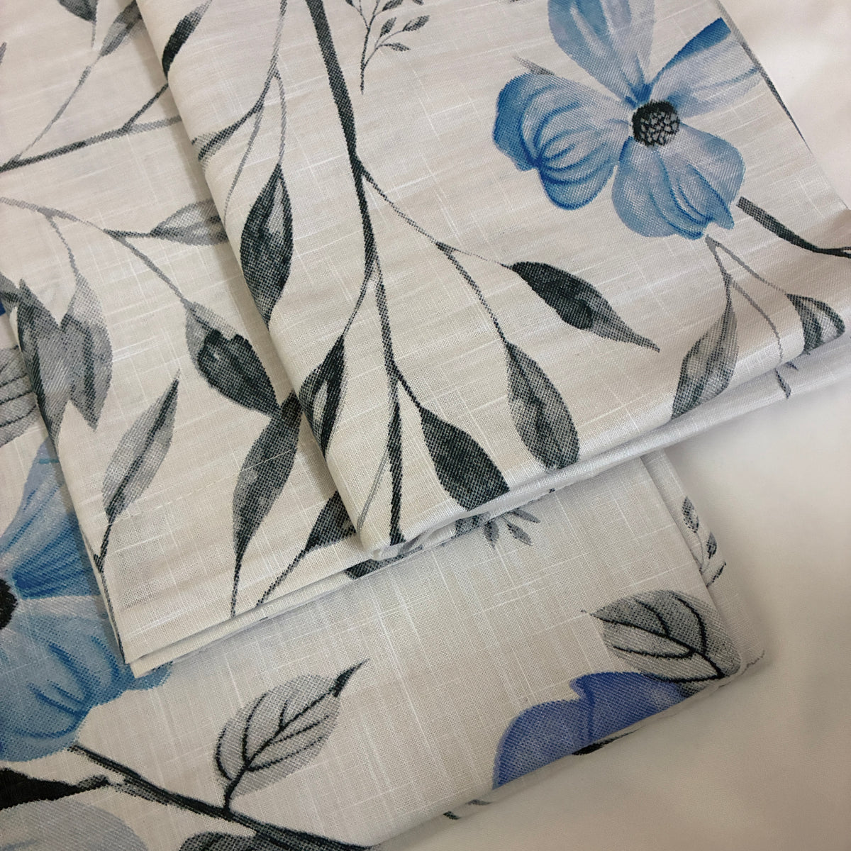 300 TC Blue Daisy King Size Cotton Bedspread 108x108 inches