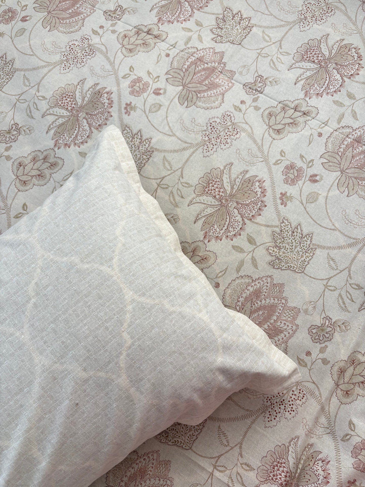 Queen Bedspread 90x100 inches