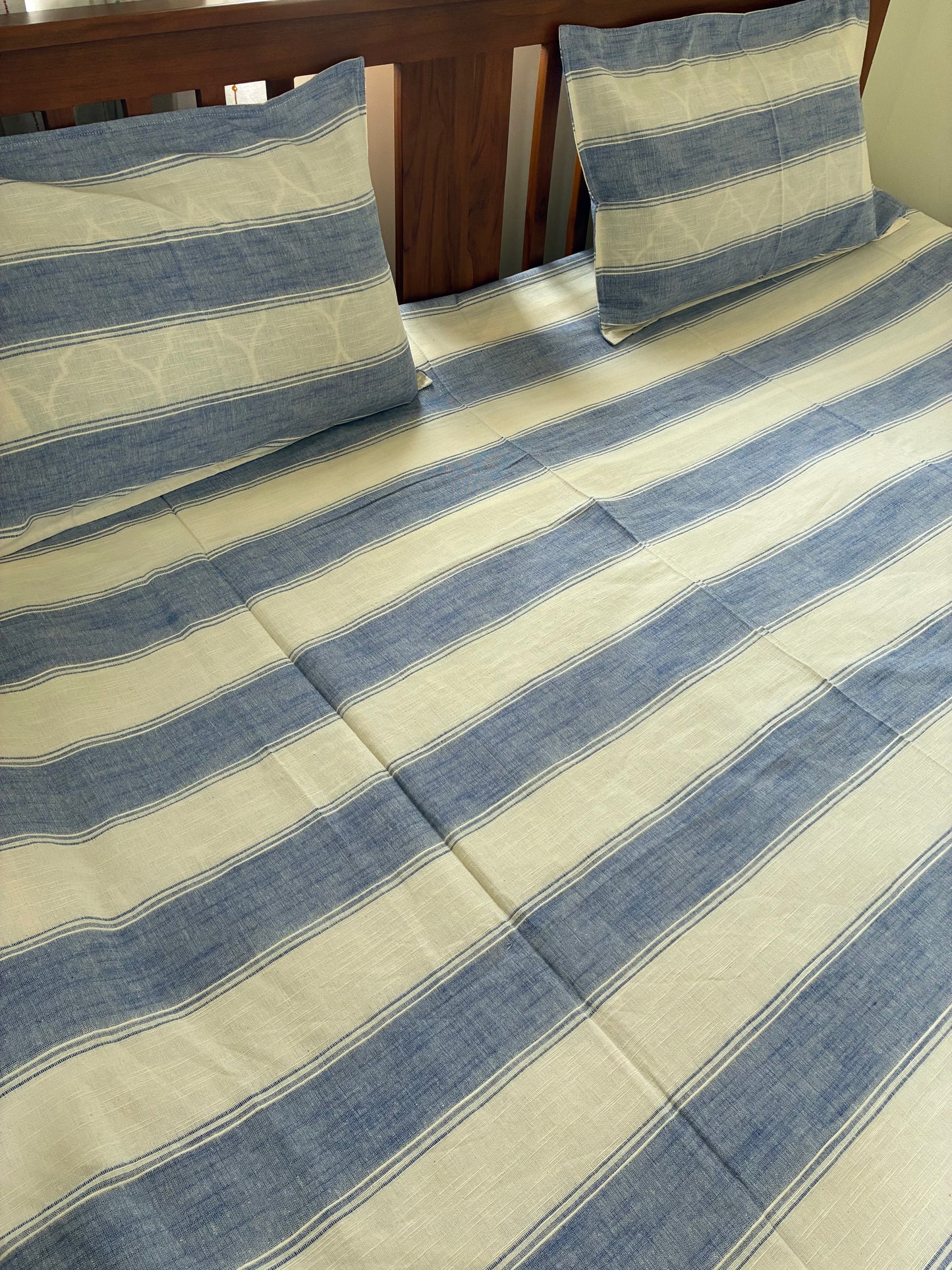 Premium Stripes King Size Bedspread 108 x 108 in