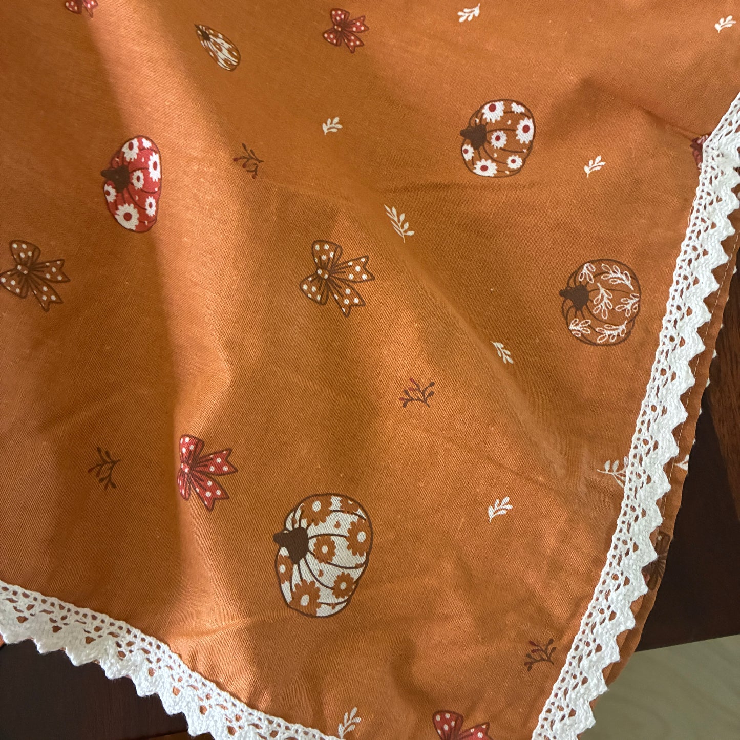 Pumpkin Print 6 Seater Table covers with Lace attached
