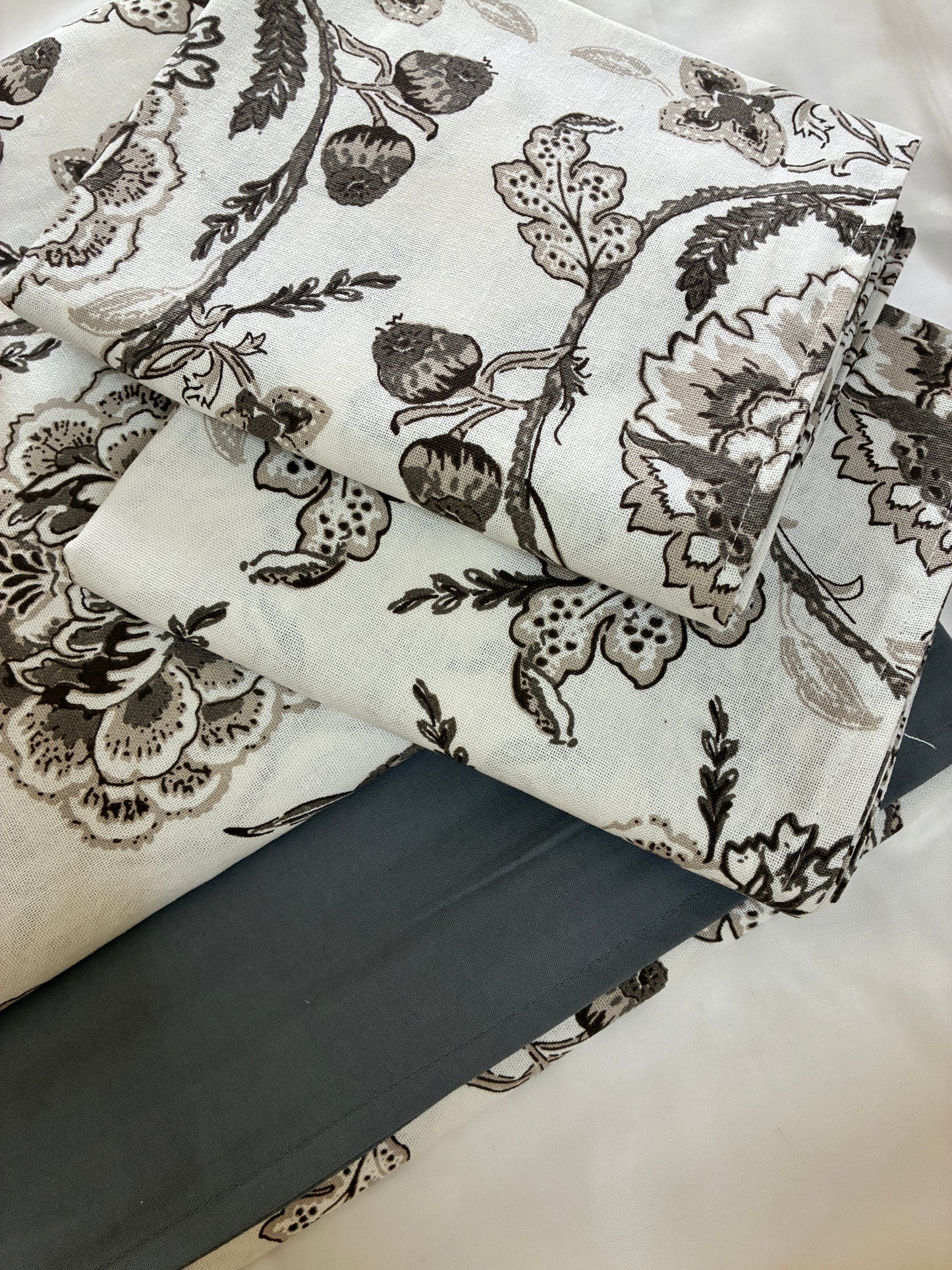 King Size Cotton Bedspread 100x110 in