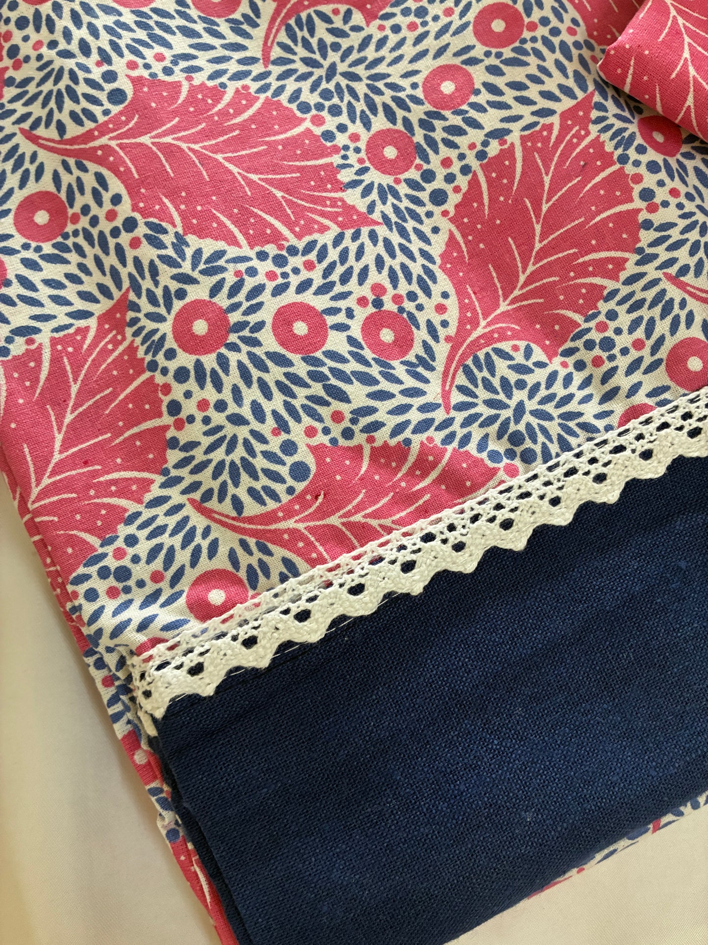 Lace Queen bedspread 90x100 inches