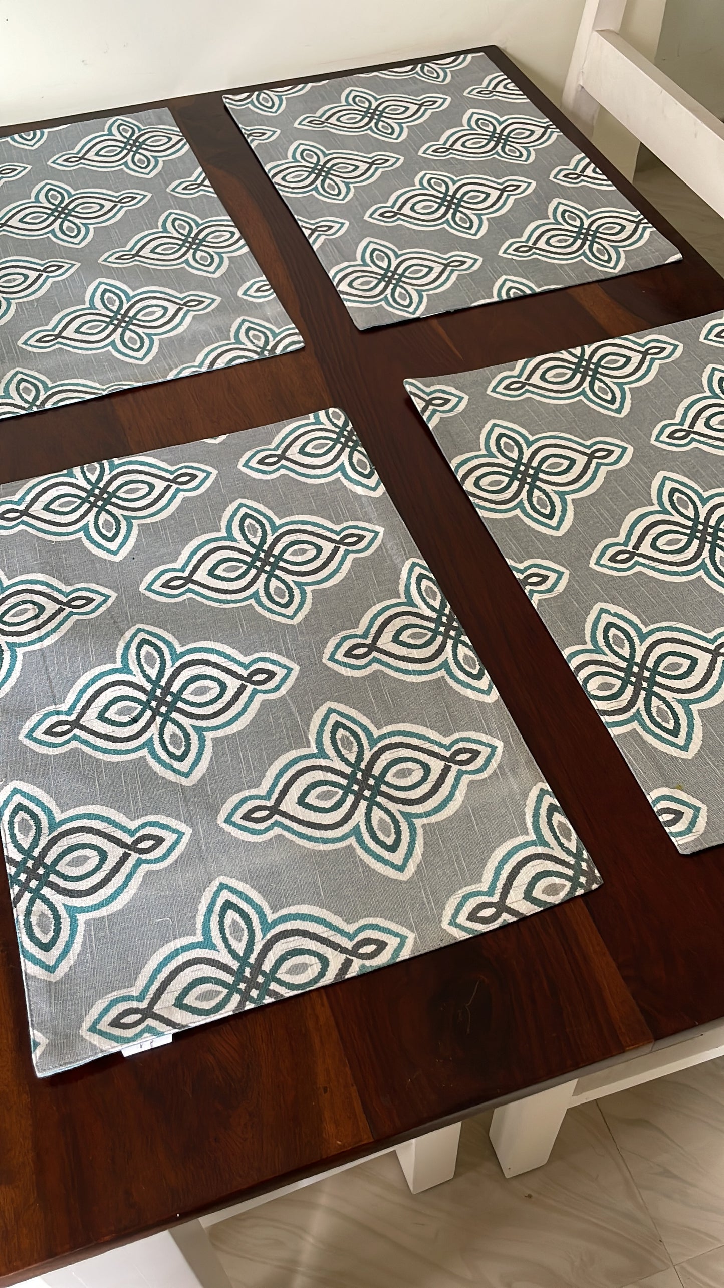 Dining Table Mats ( Set Of 6 )