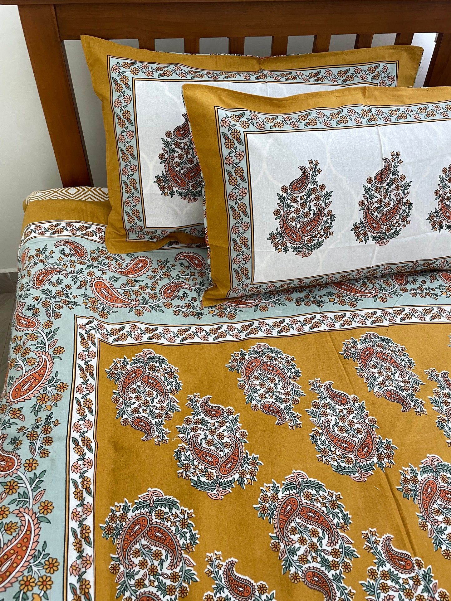 Super King Size Bedspread 120x 120 inches