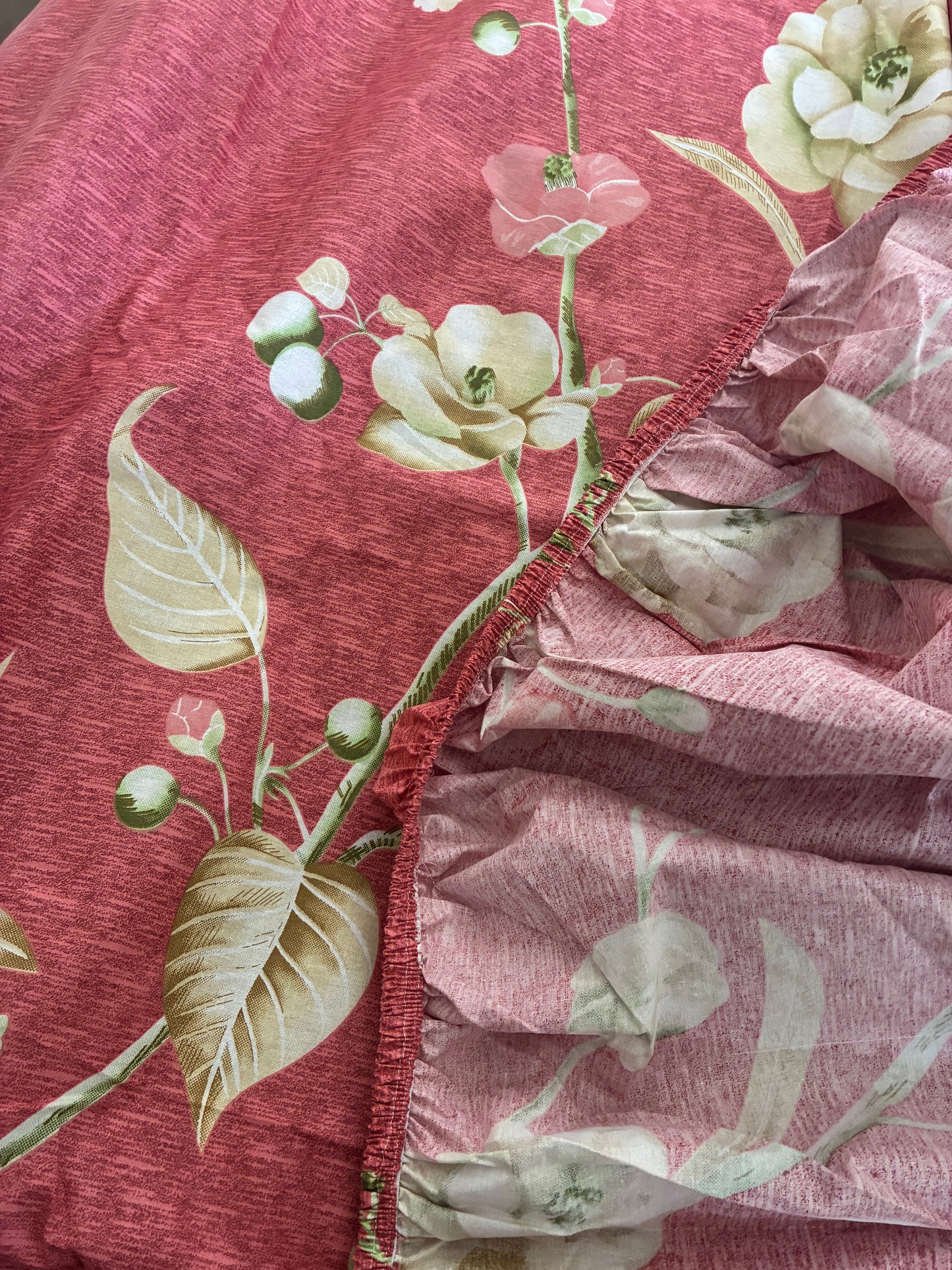 Rose Floral Fitted Cotton Bedspread (2 pillow covers)