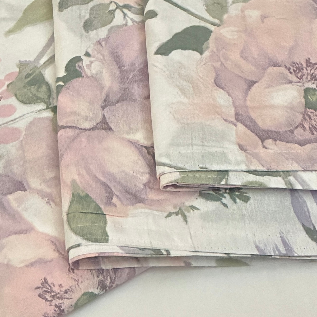 Single Size Cotton Bedspread with 2 Pillow Covers 60 x 90 in