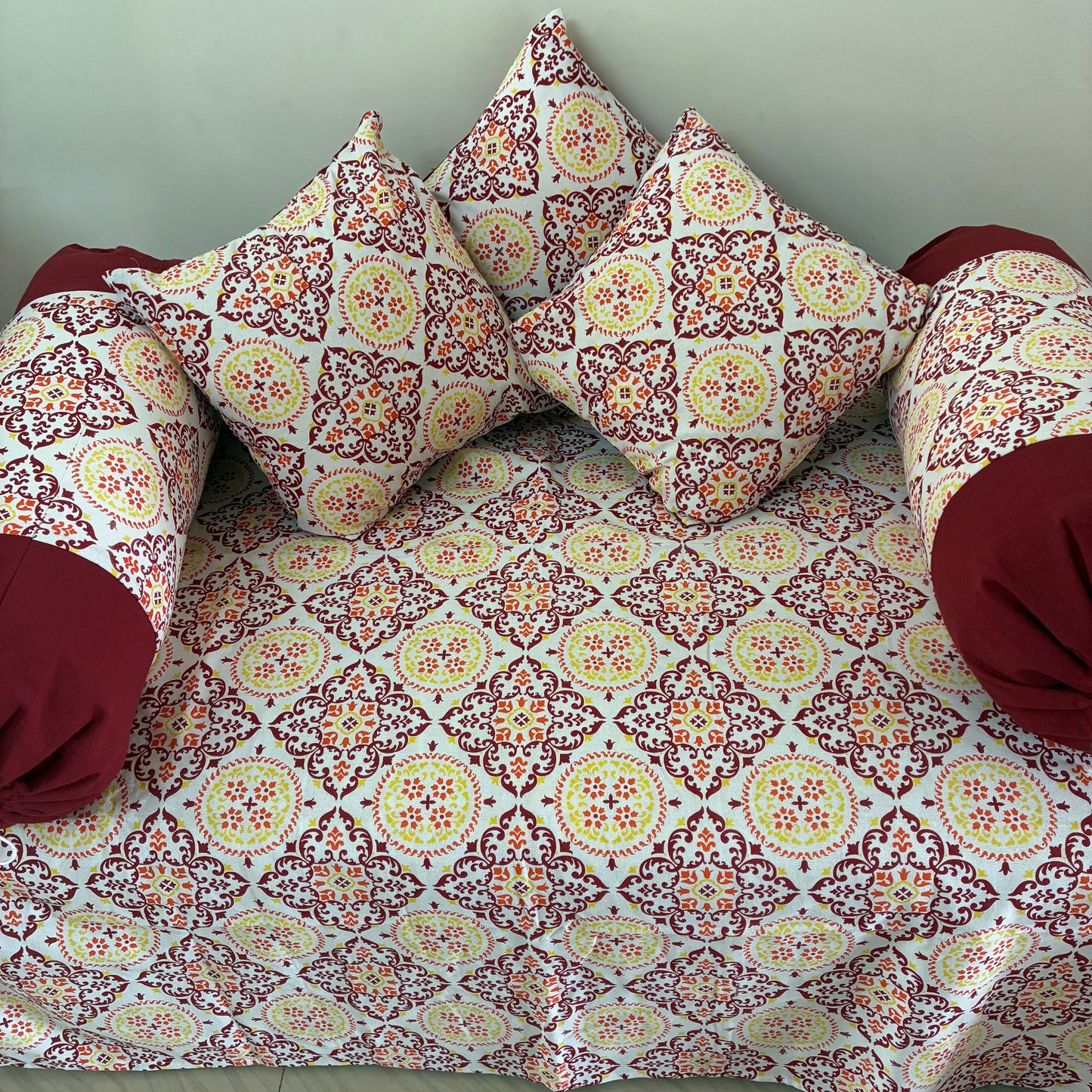 Diwan Set