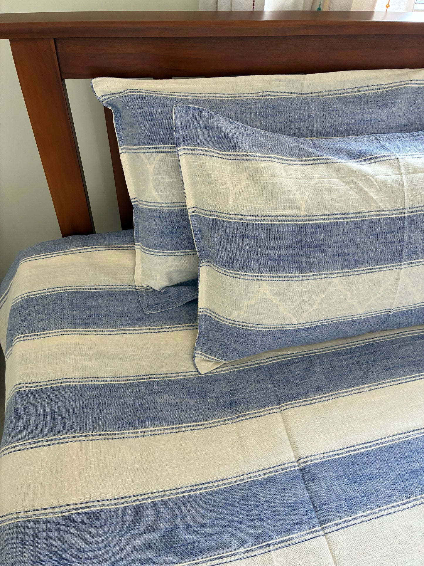 Premium Stripes King Size Bedspread 108 x 108 in
