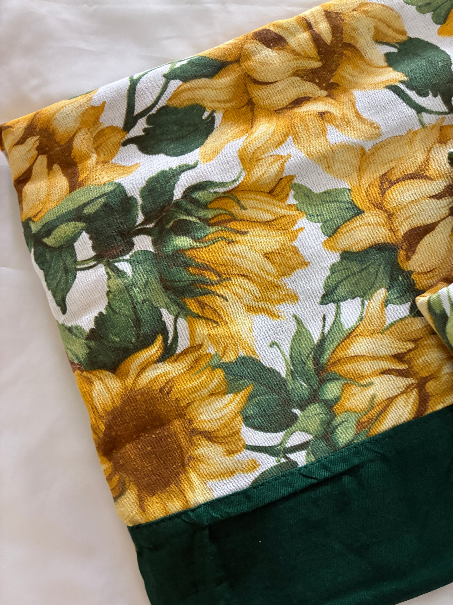 Sunflower Queen bedspread 90x100 inches
