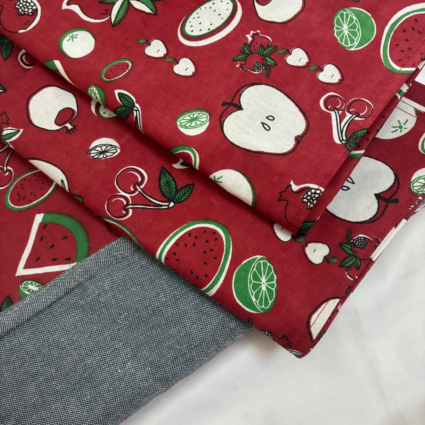 Red Apple Queen bedspread 90x100 inches