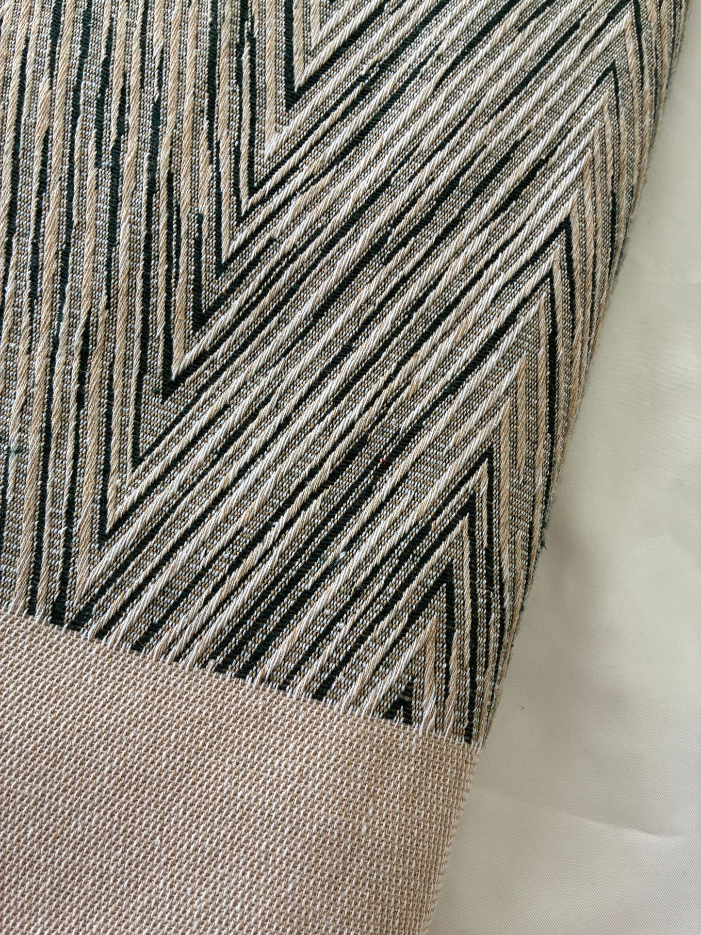 Thick Green Zig Zag Blanket / Throw