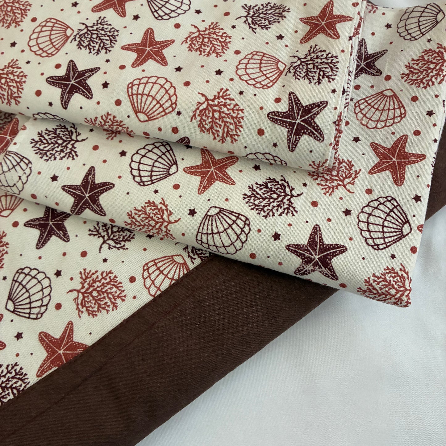 Seashells Queen Size Bedspread 90x100 inches ( 2 PILLOW COVERS)