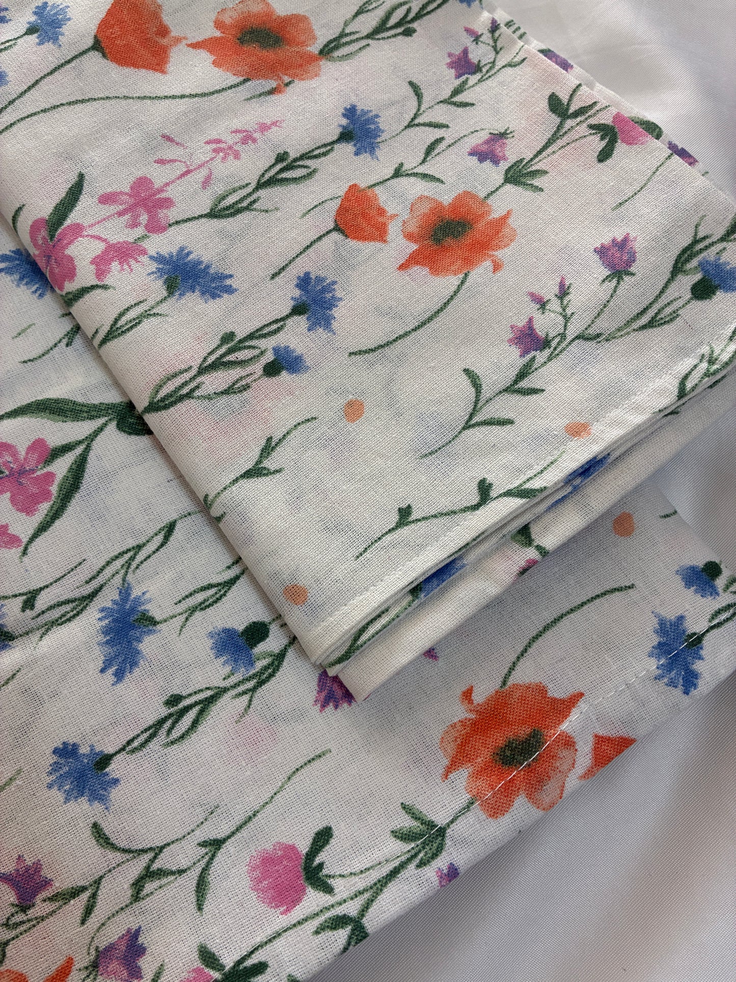 White Floral Single Size Cotton Bedspread with 1 Pillow Cover 60 x 90 in