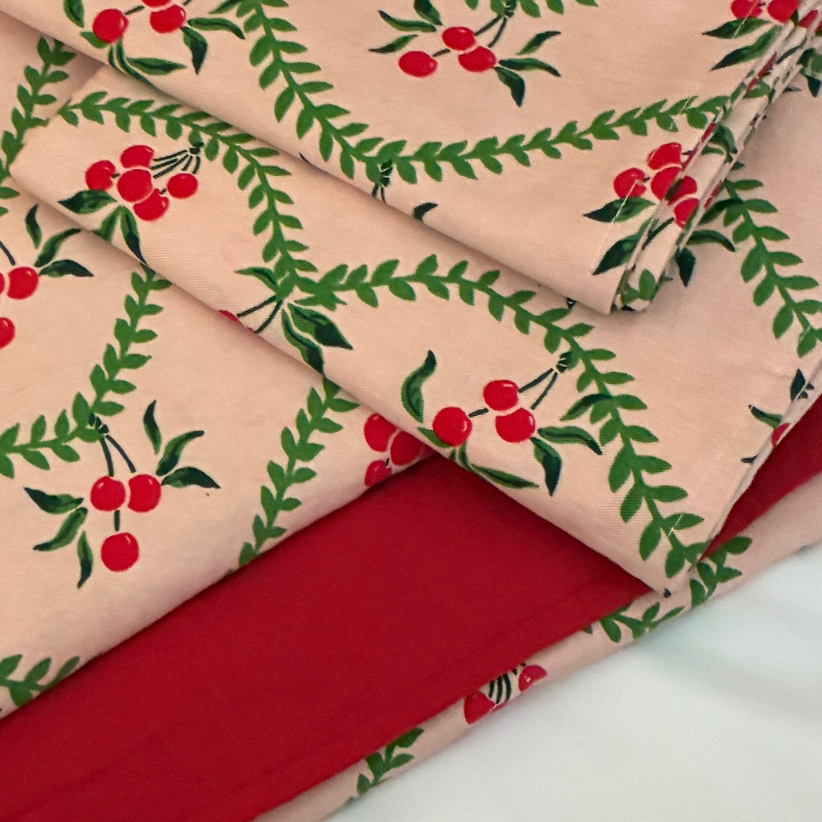 Leaves Vein King Size Cotton Bedspread 100x110 in