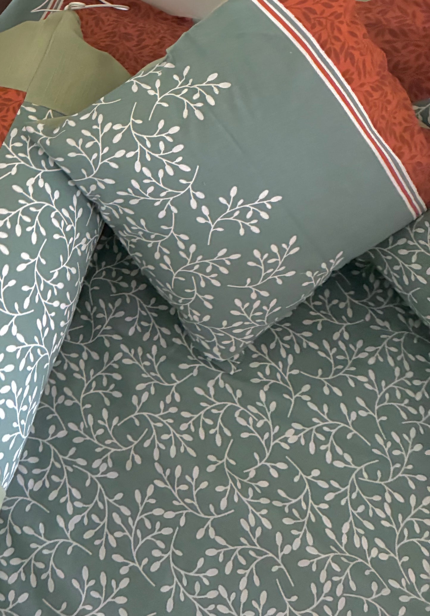 Leaf Print Diwan Set