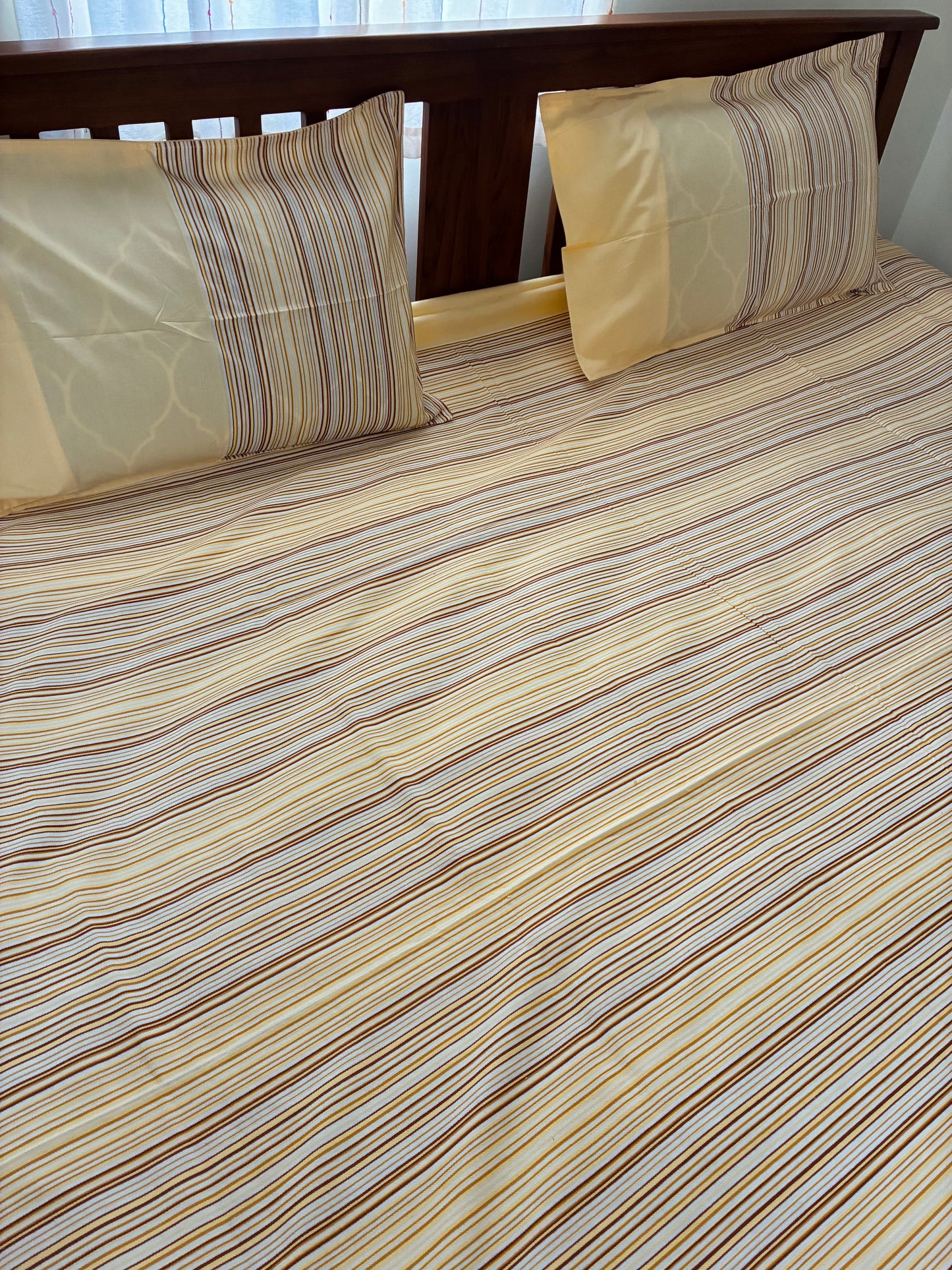 Premium Stripes King Size Bedspread 108 x 108 in