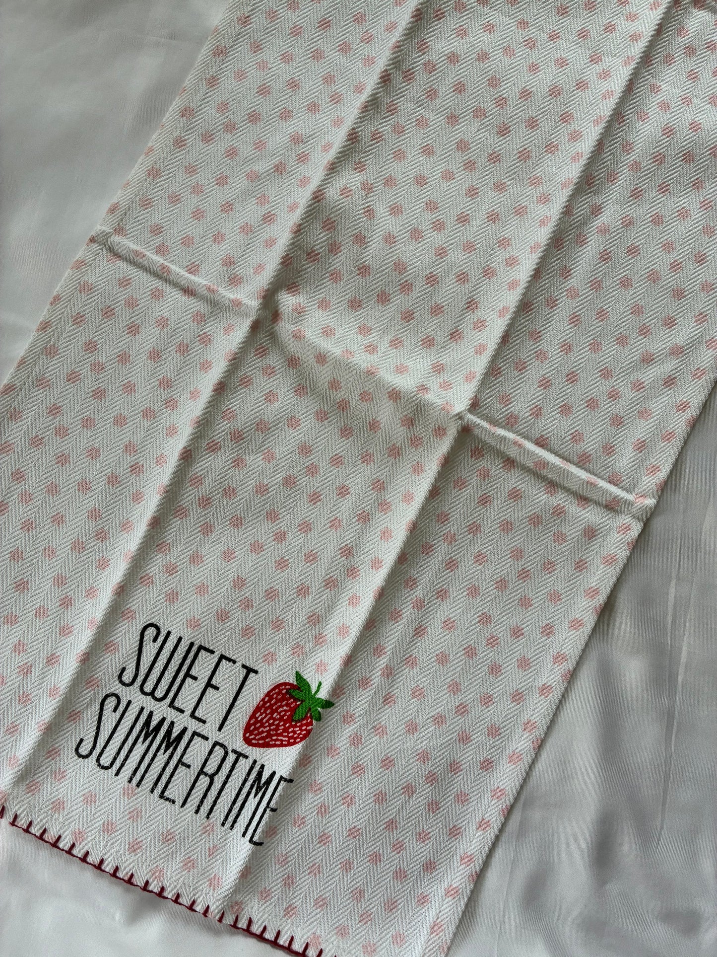 Strawberry Printed Hand/Lunch Towels (Set of 2)