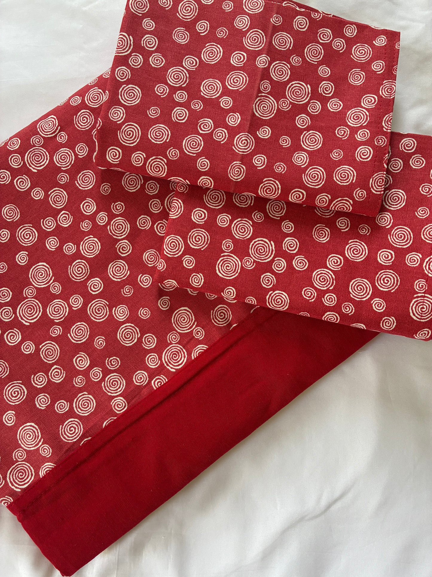 Red Spiral Floral Queen Size bedspread 90x100 inches