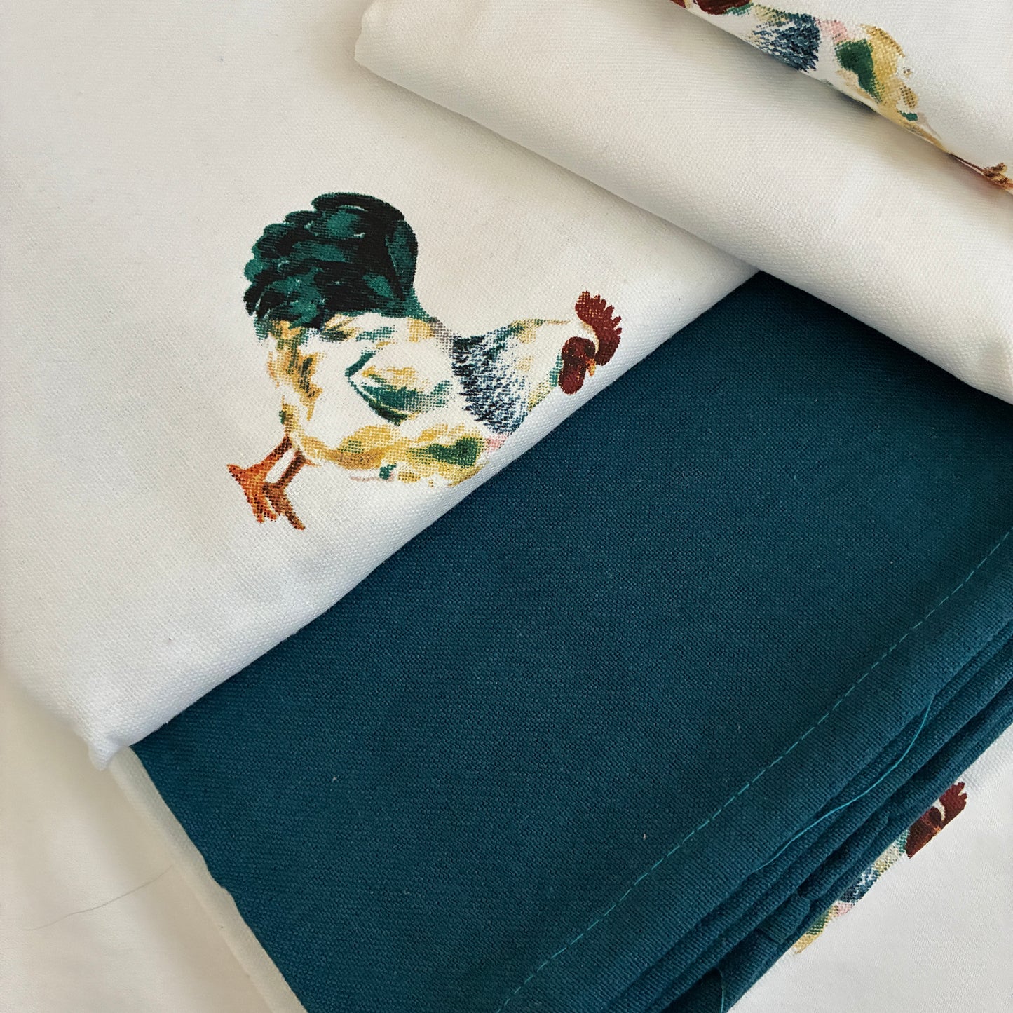 Rooster King Size Cotton Bedspread 100x110 inches (2 pillow covers)