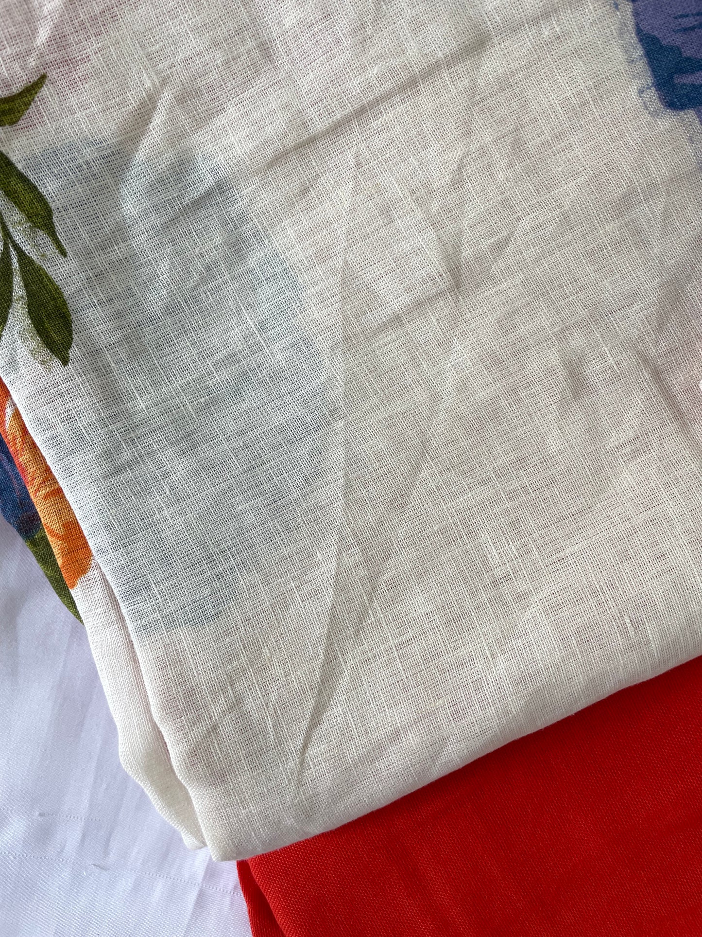 Queen Size bedspread 90x100 inches