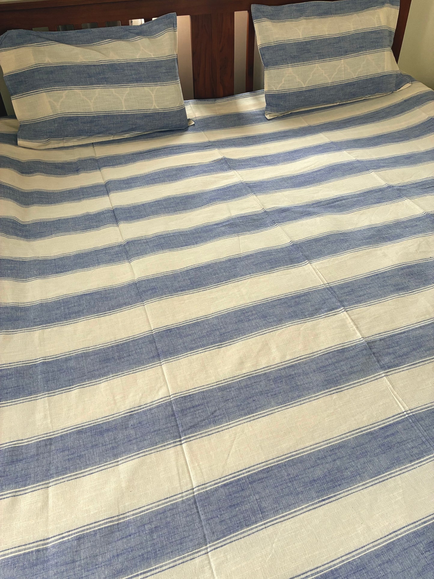 Premium Stripes King Size Bedspread 108 x 108 in