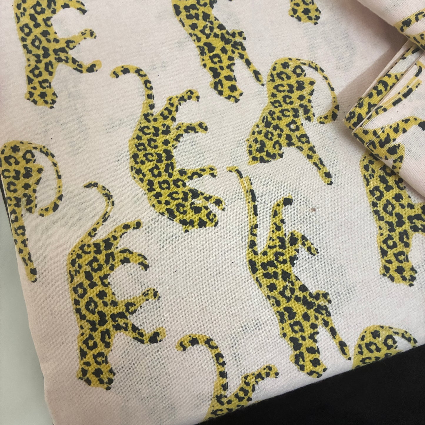 Leopard King Size Cotton Bedspread 100x110 in