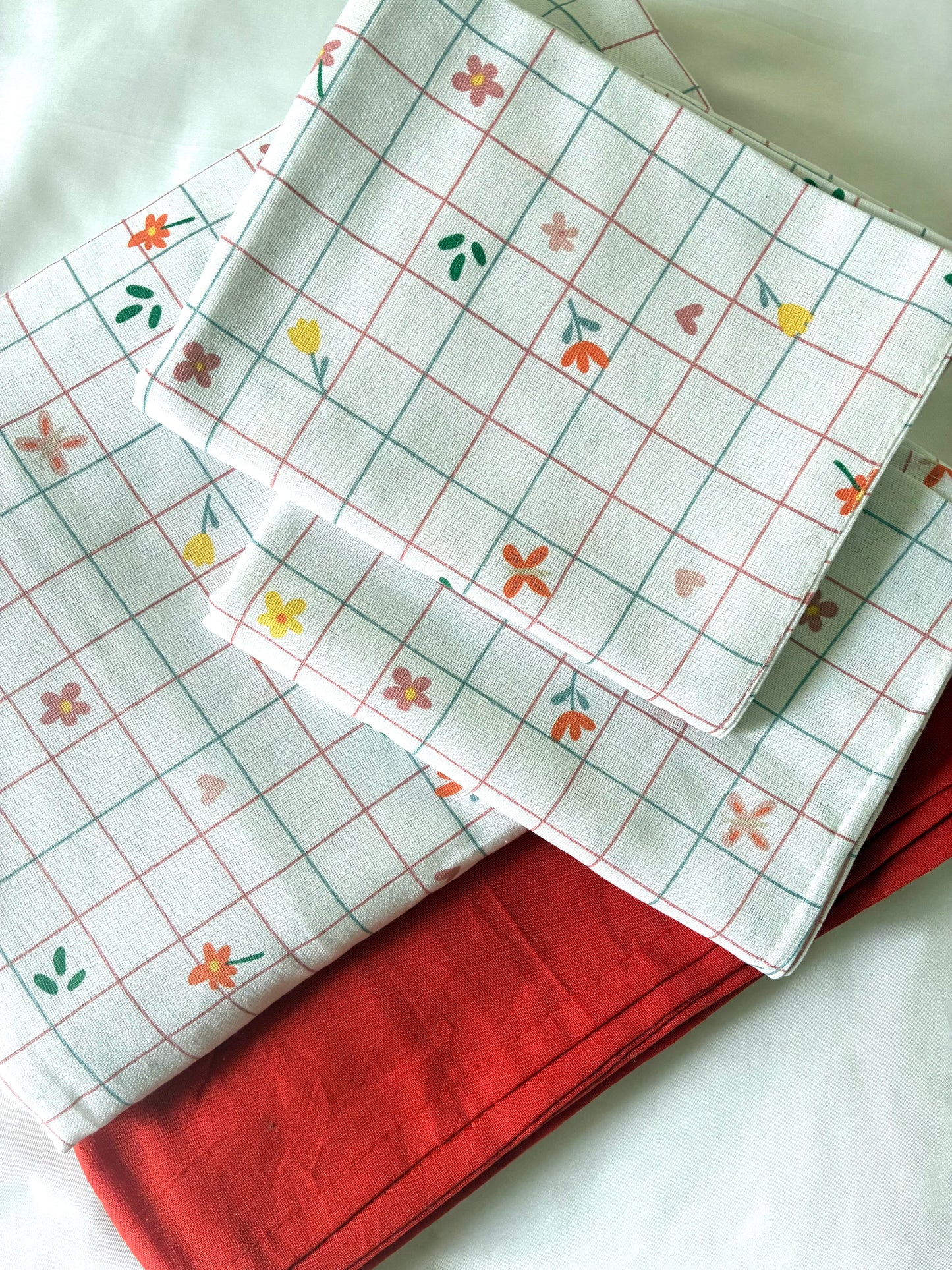 Floral in Checks King Size Cotton Bedspread 100x110 in