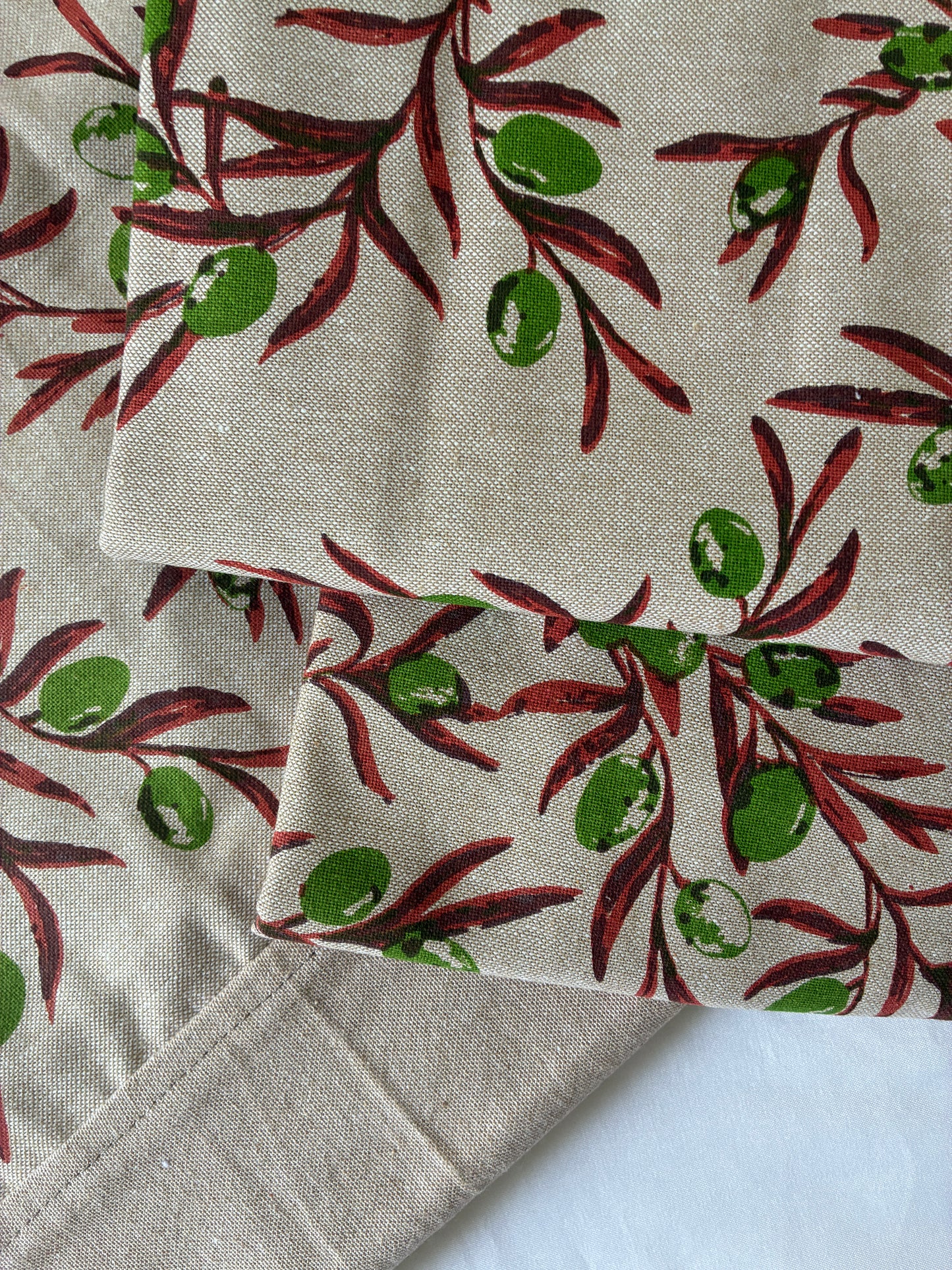 Queen Size bedspread 90x100 inches