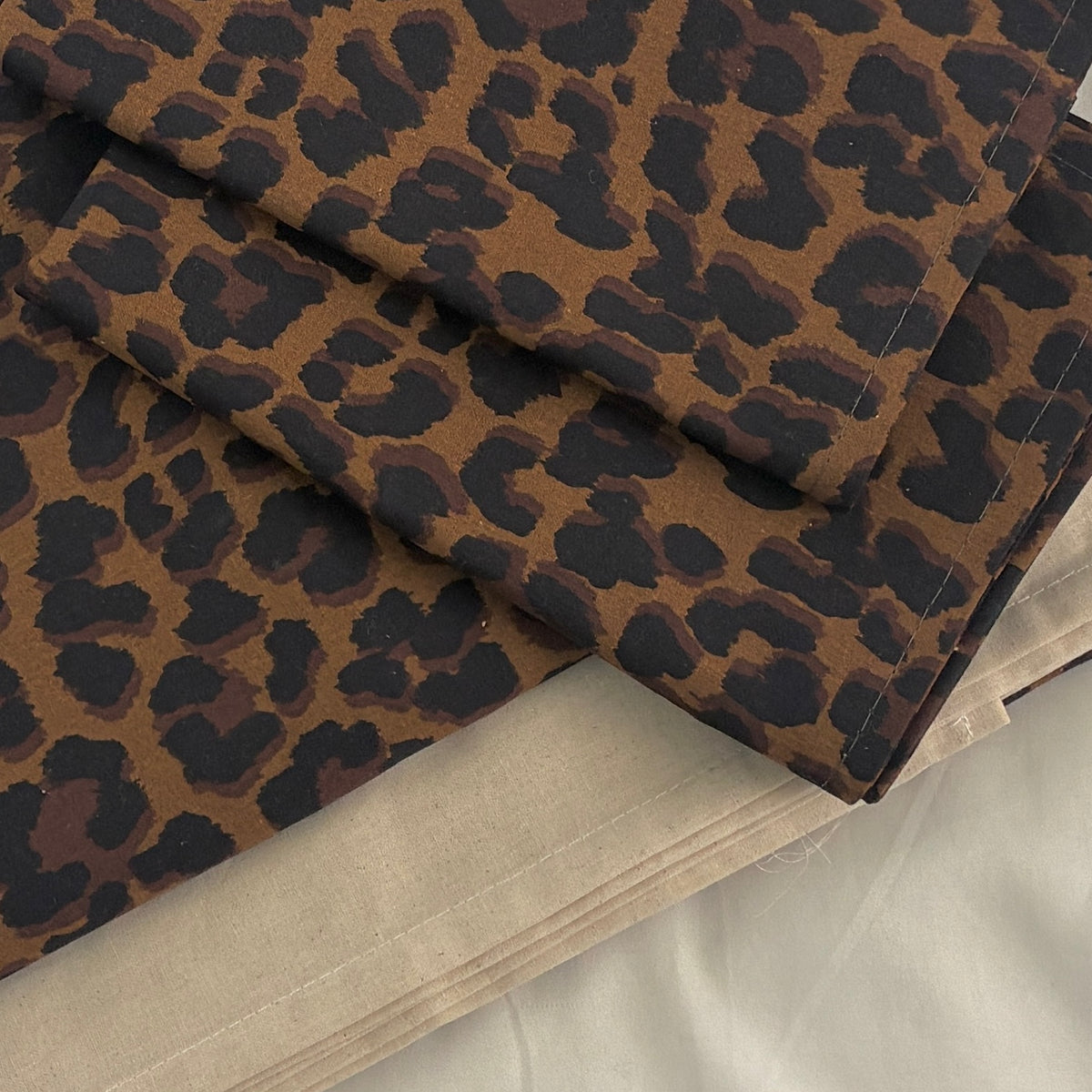 Cheetah King Size Cotton Bedspread 100x110 in