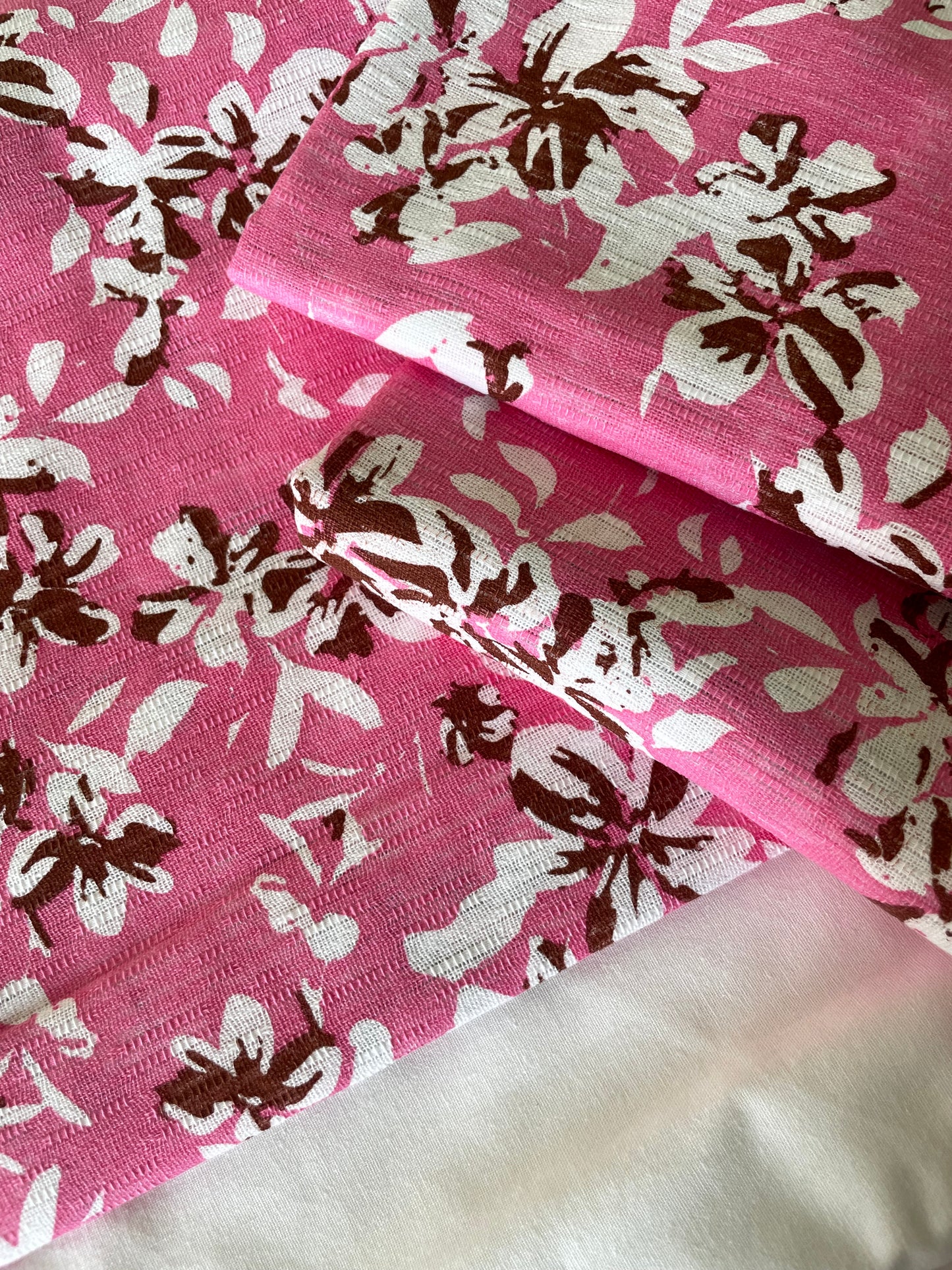 Queen bedspread 90x100 inches