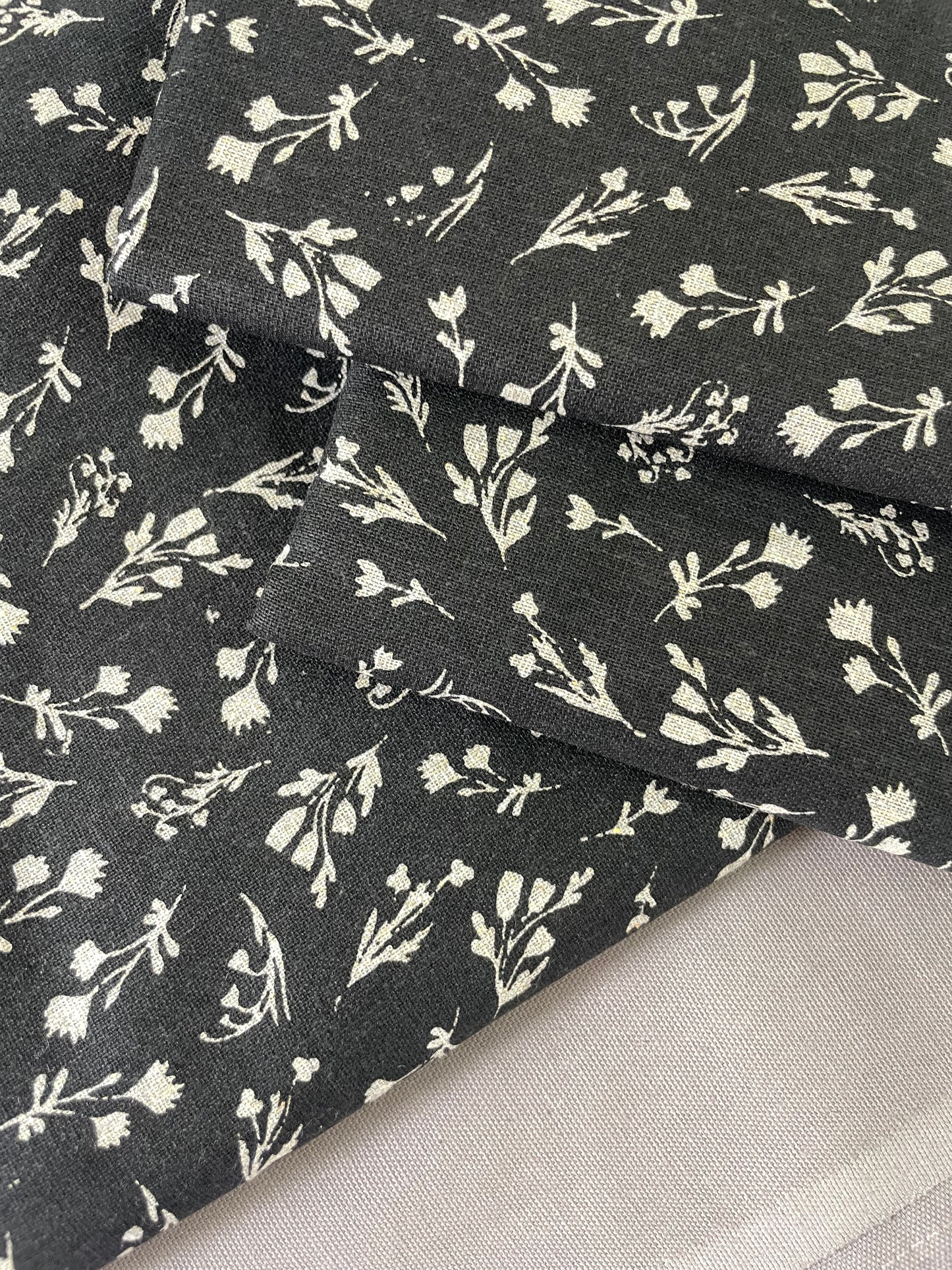 Queen Size bedspread 90x100 inches