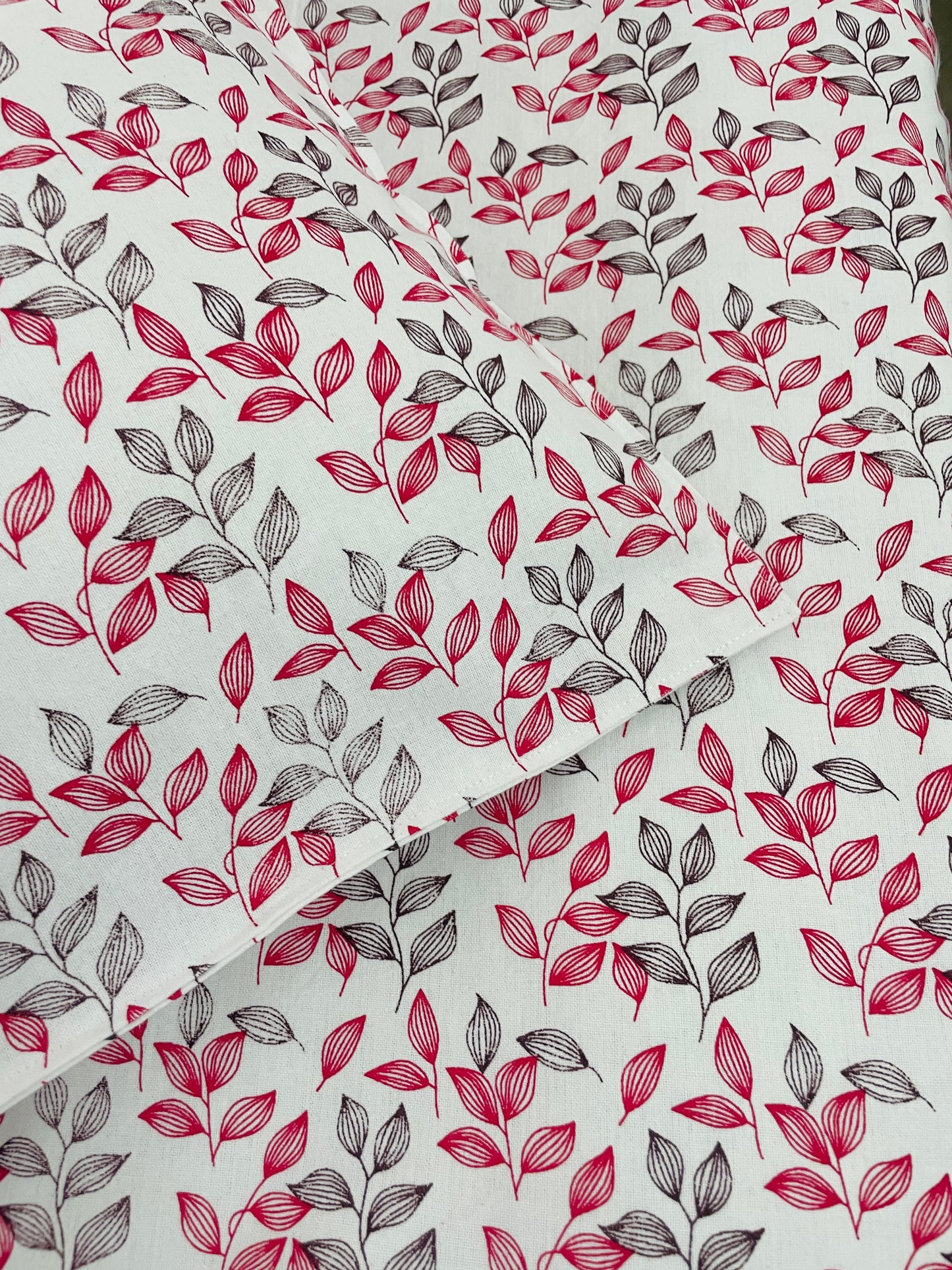 Single Size Cotton Bedspread with 2 Pillow Covers 60 x 90 in