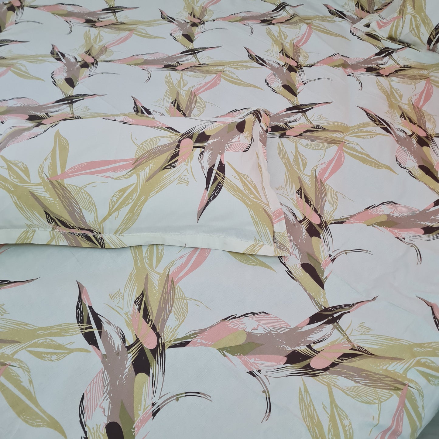 Modern Abstract Queen bedspread 90x100 in
