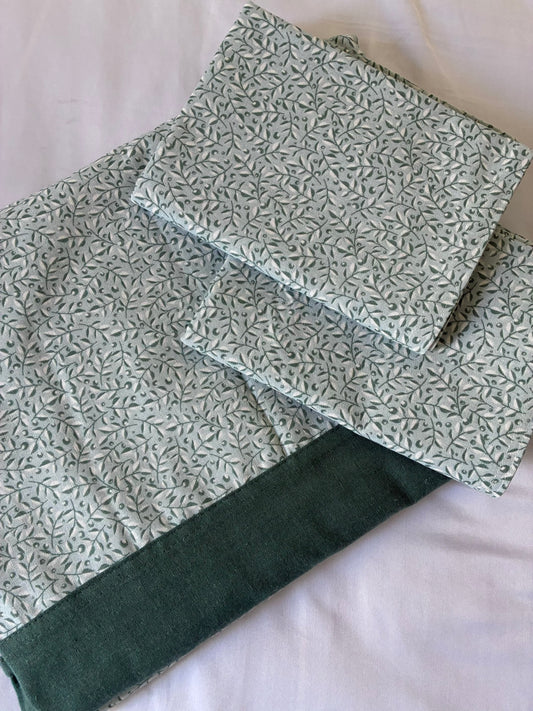 Tiny Leaf Queen Size bedspread 90x100 inches