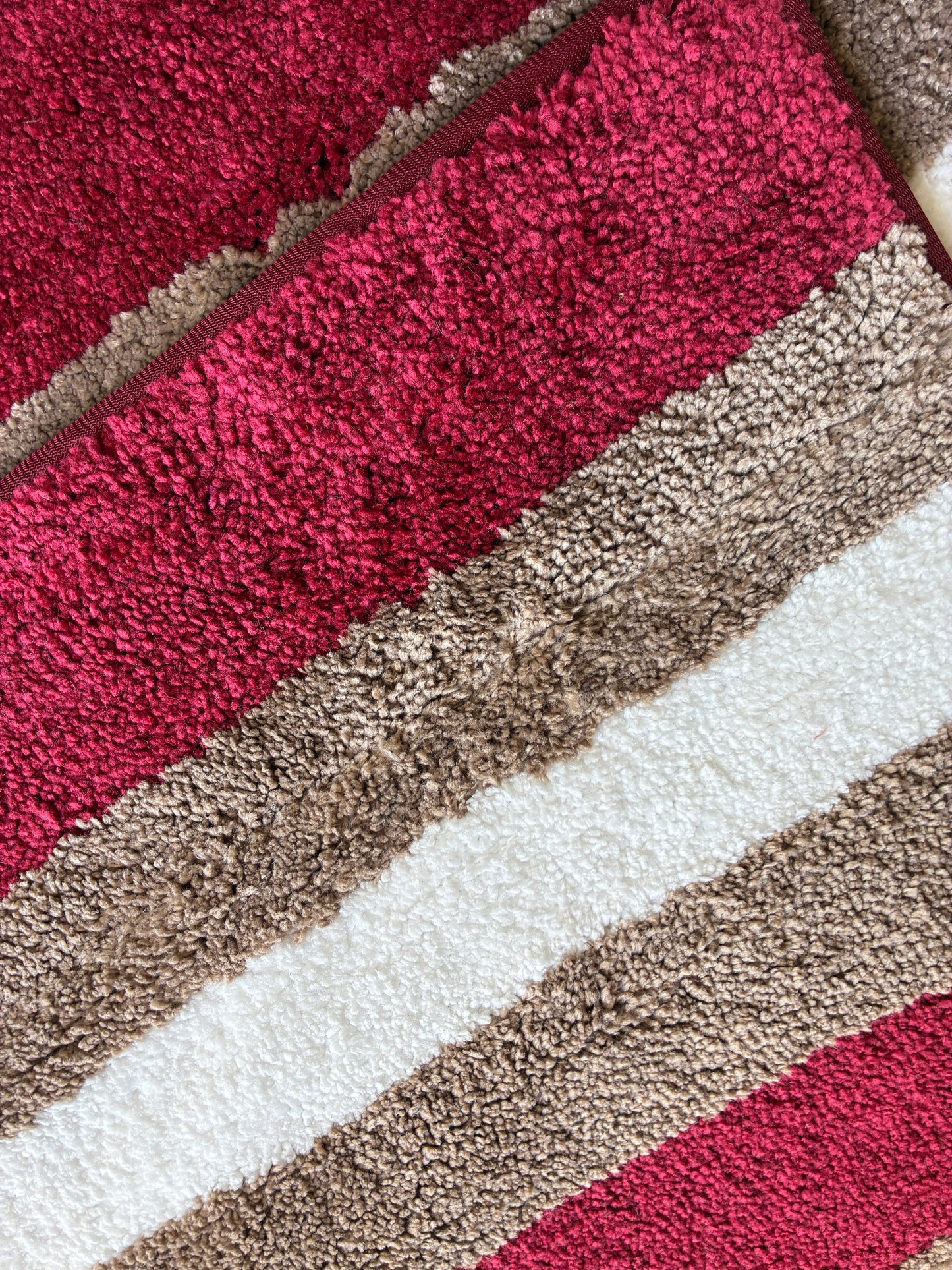 Anti Slip Red Stripes Floor mats (set of 2) (40x60cm) (50x82cm)