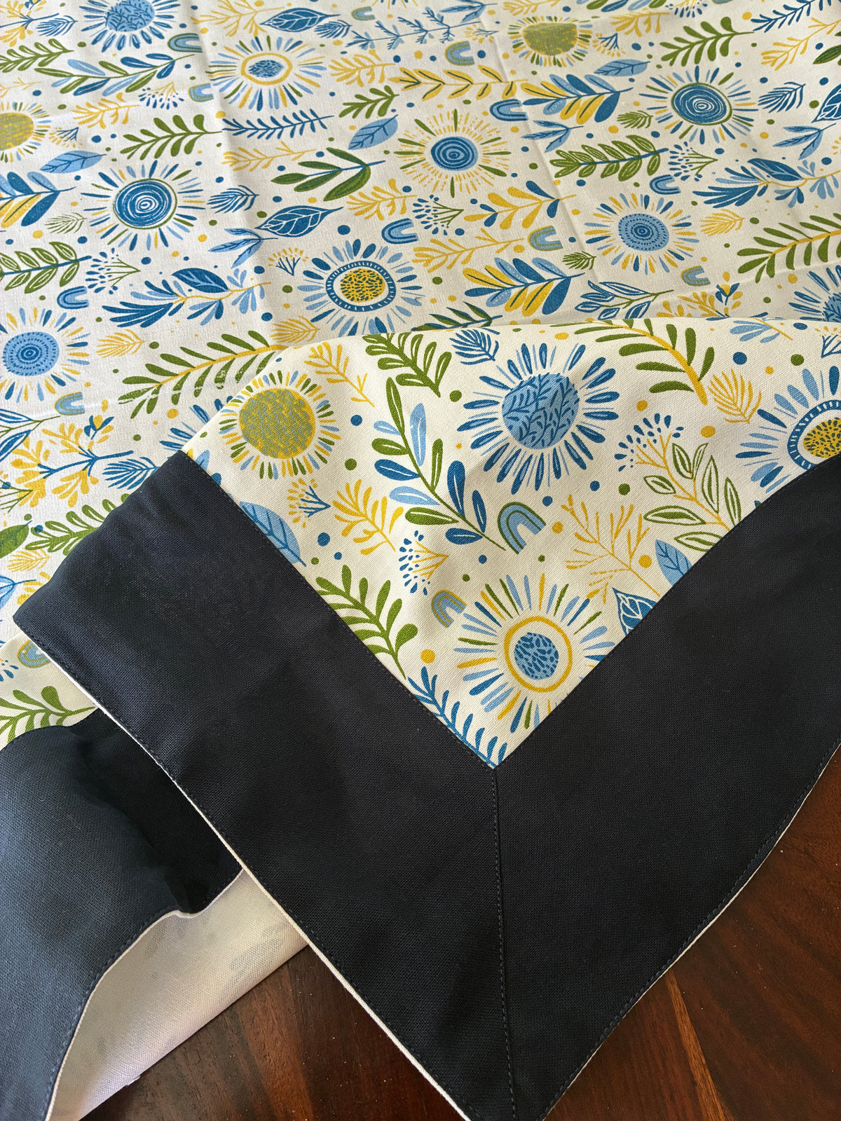 Blue Floral 4 Seater Table Covers