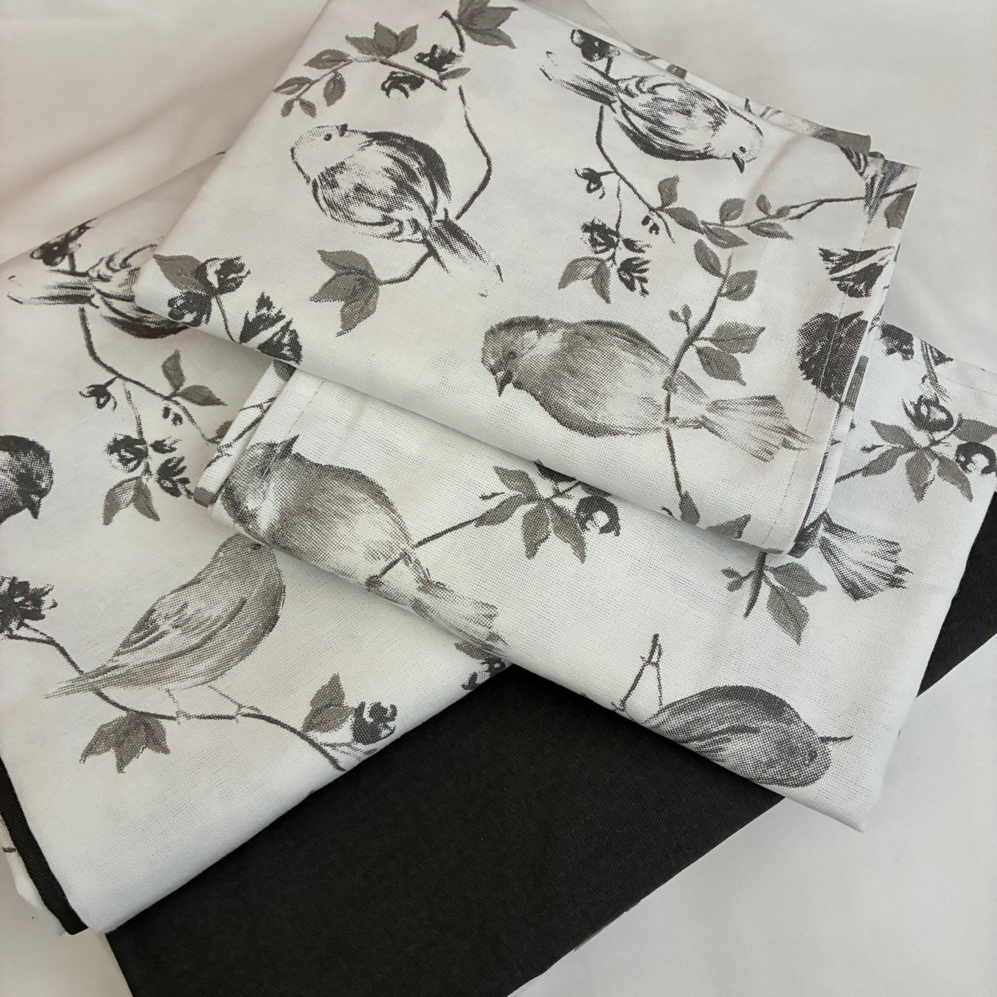 Grey Cuckoo King Size Cotton Bedspread 100x110 in (2 pillow covers)