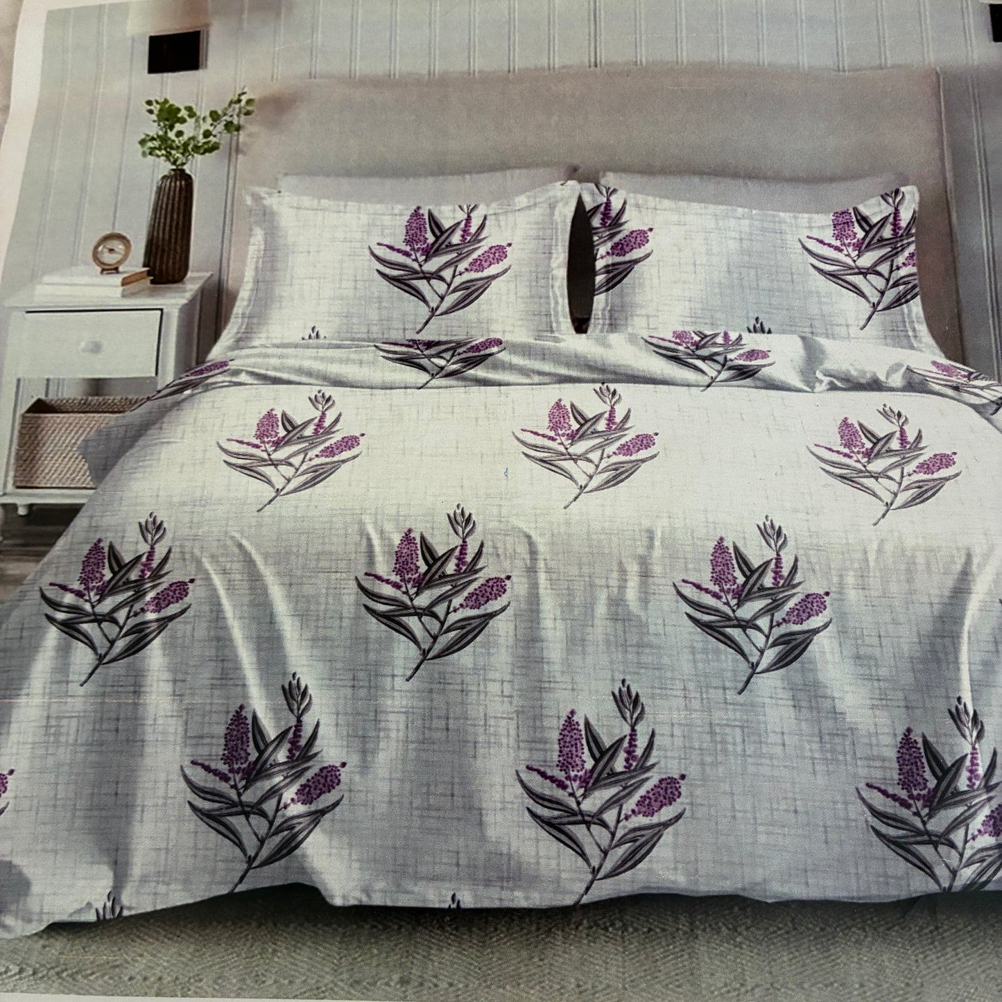 Purple corn 300tc premium Queen bedspread 90x100 in(2 pillow covers)