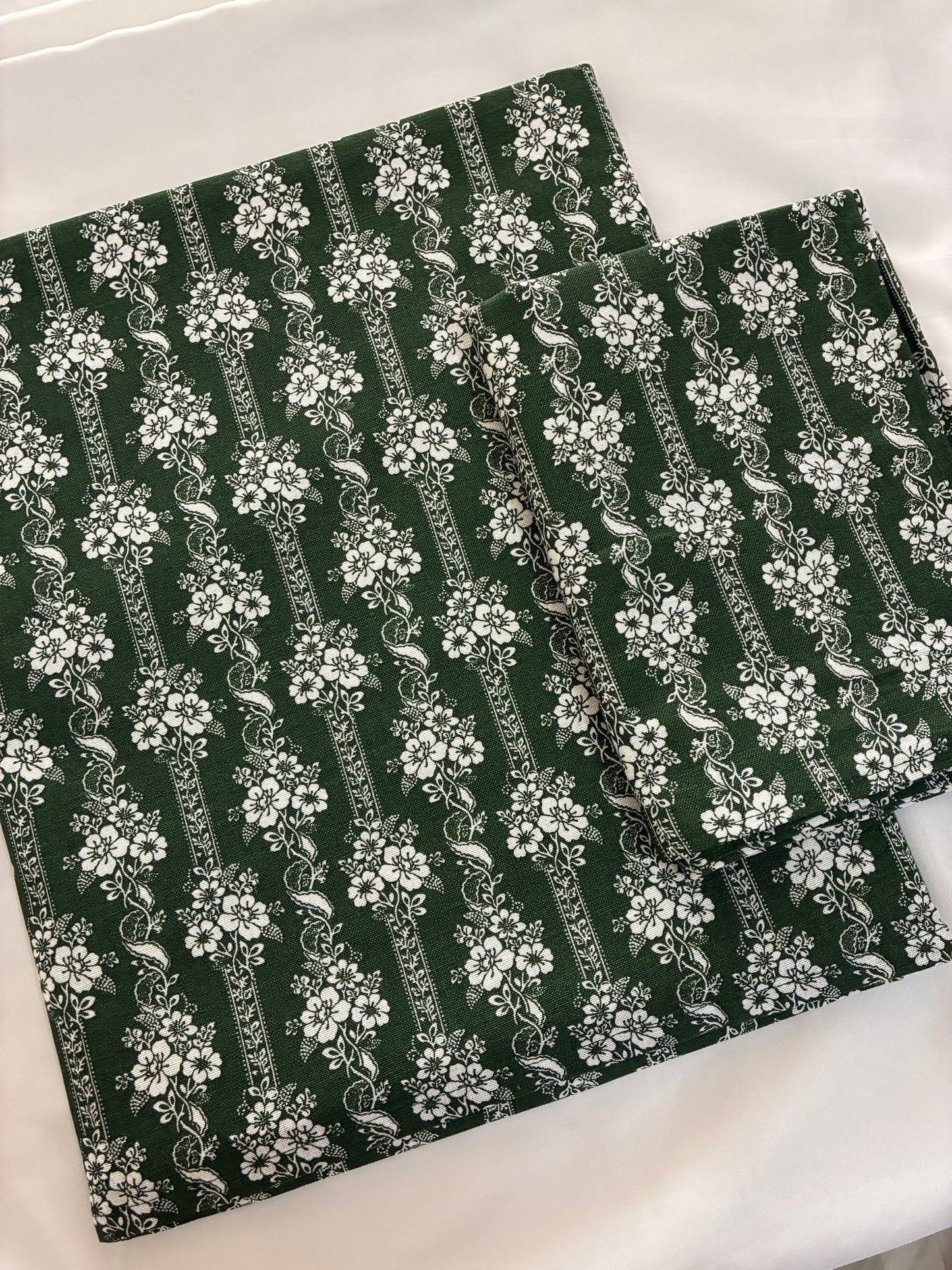 Green Single Size Cotton Bedspread with 1 Pillow Cover 60 x 90 in