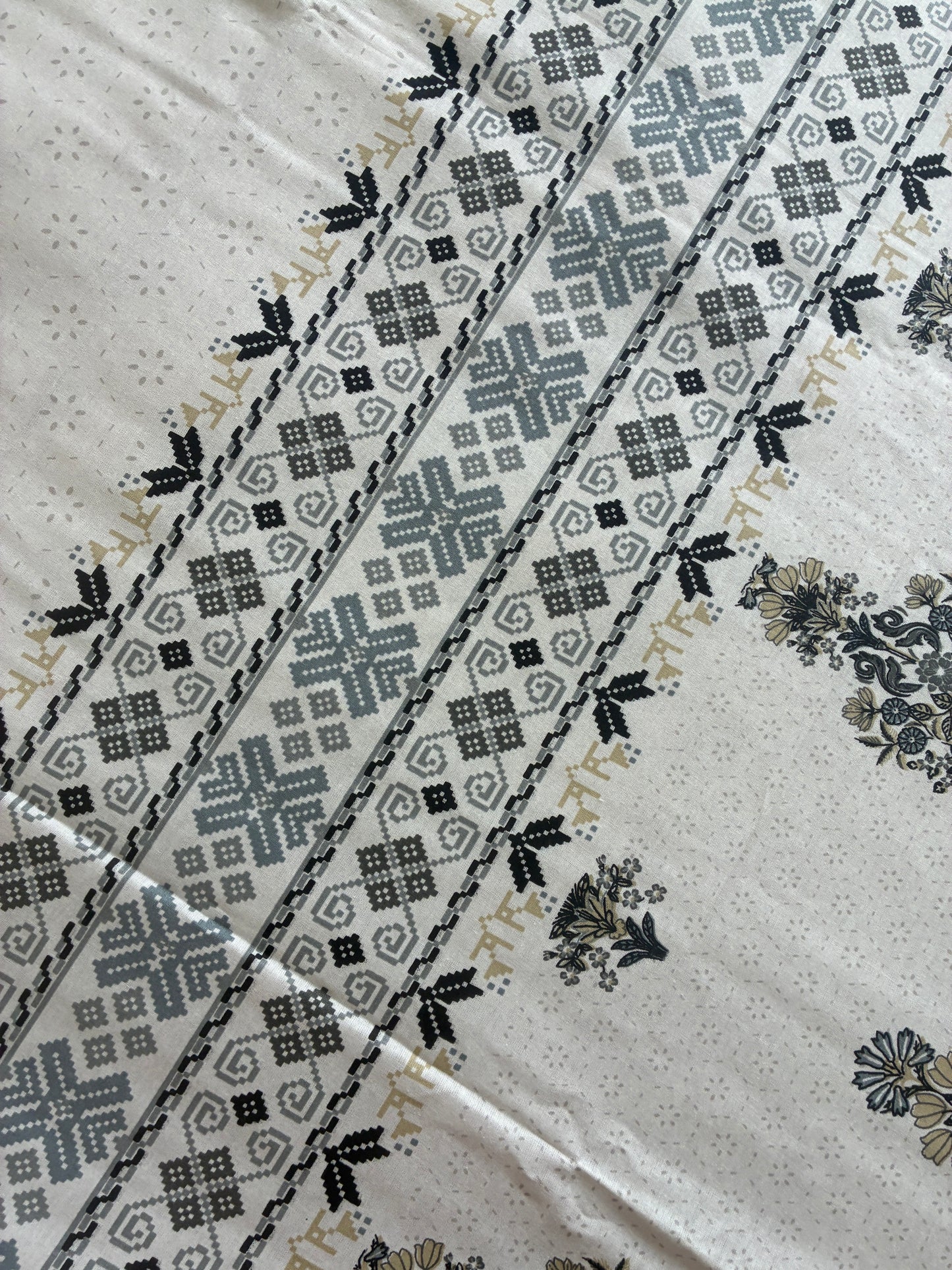 Premium Soft King Size Bedspread 108x108 inches