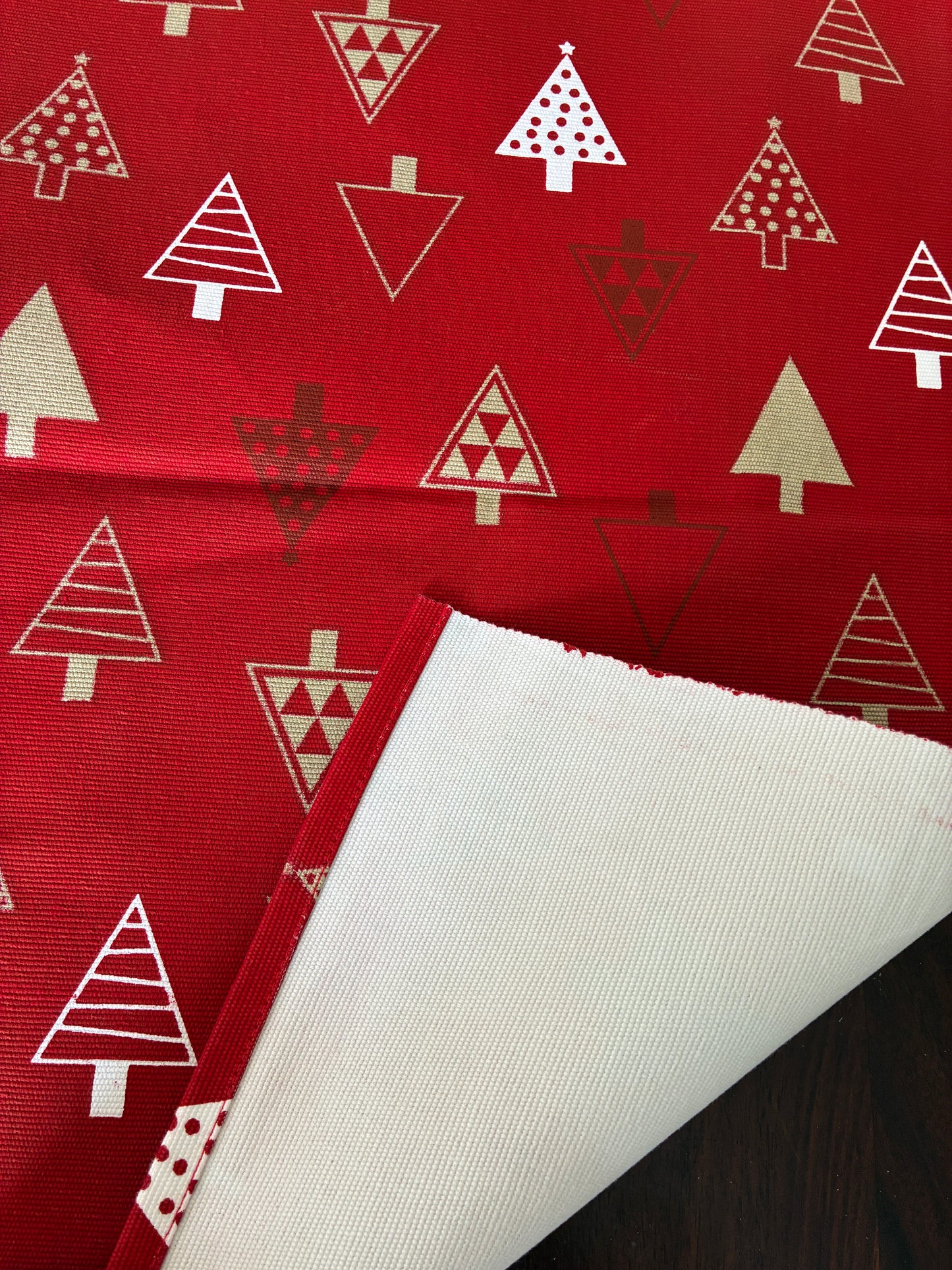 Table Runner 3.5 ft long