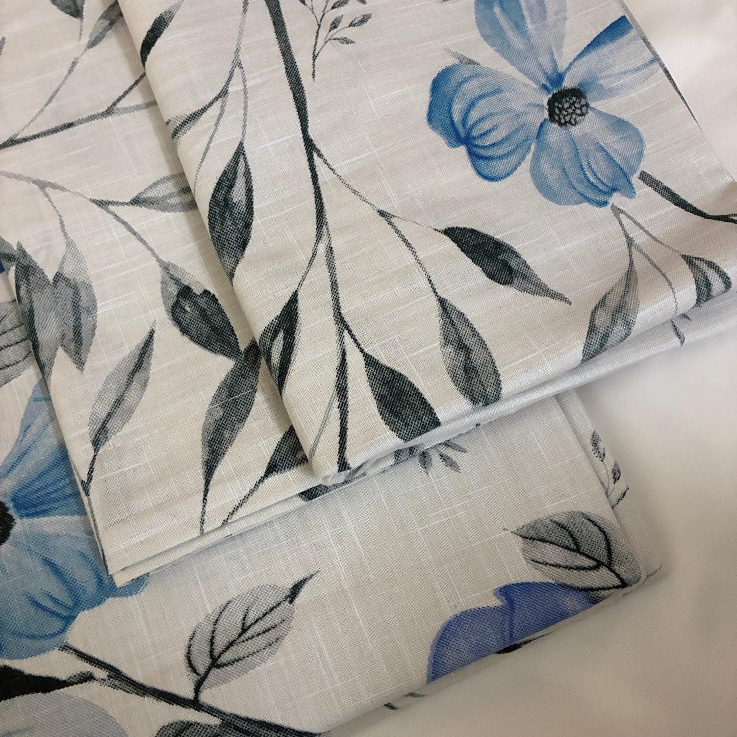 300 TC Blue Daisy King Size Cotton Bedspread 108x108 inches