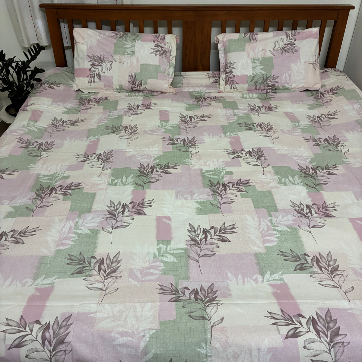 300 TC Pink Leaf King Size Cotton Bedspread 108x108 inches