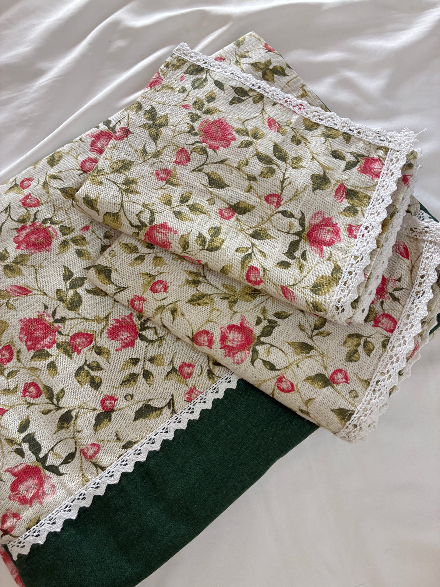 Lace Queen bedspread 90x100 inches