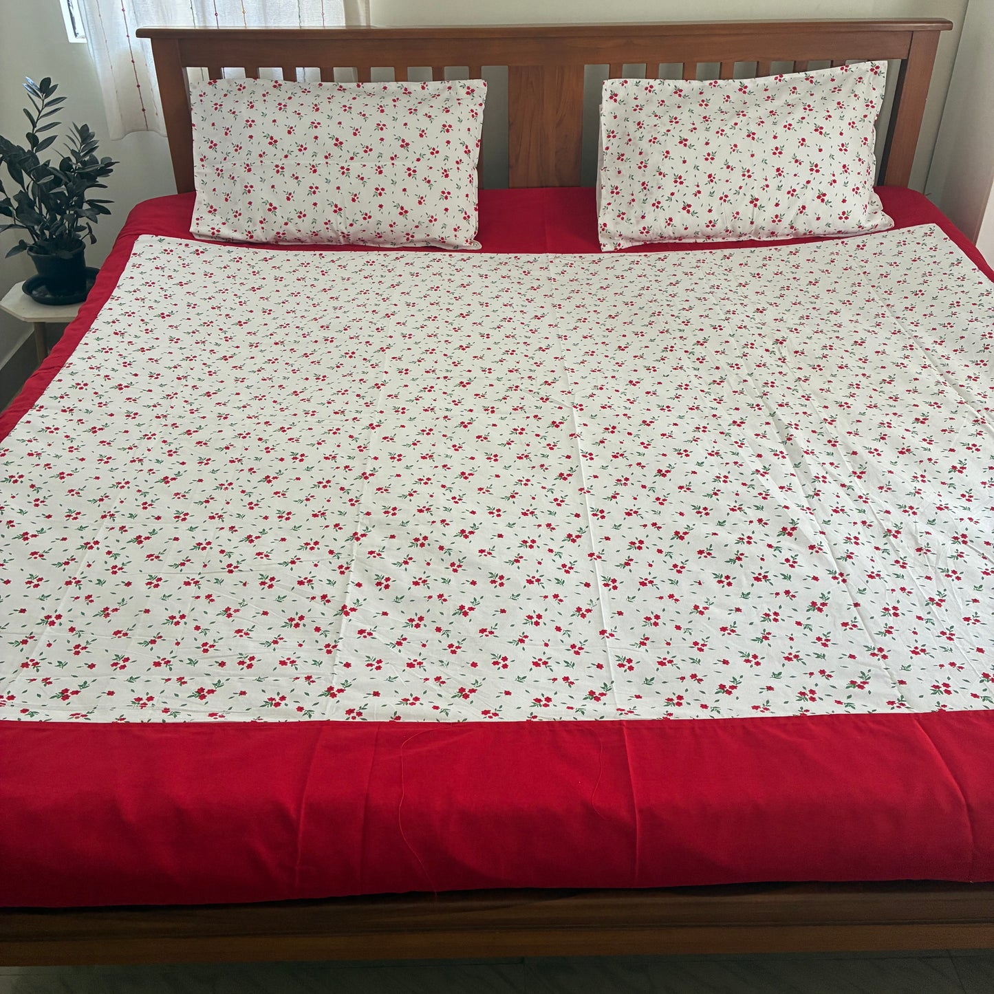 Christmas Print King Size Cotton Bedspread 100x110 in (2 pillow covers)